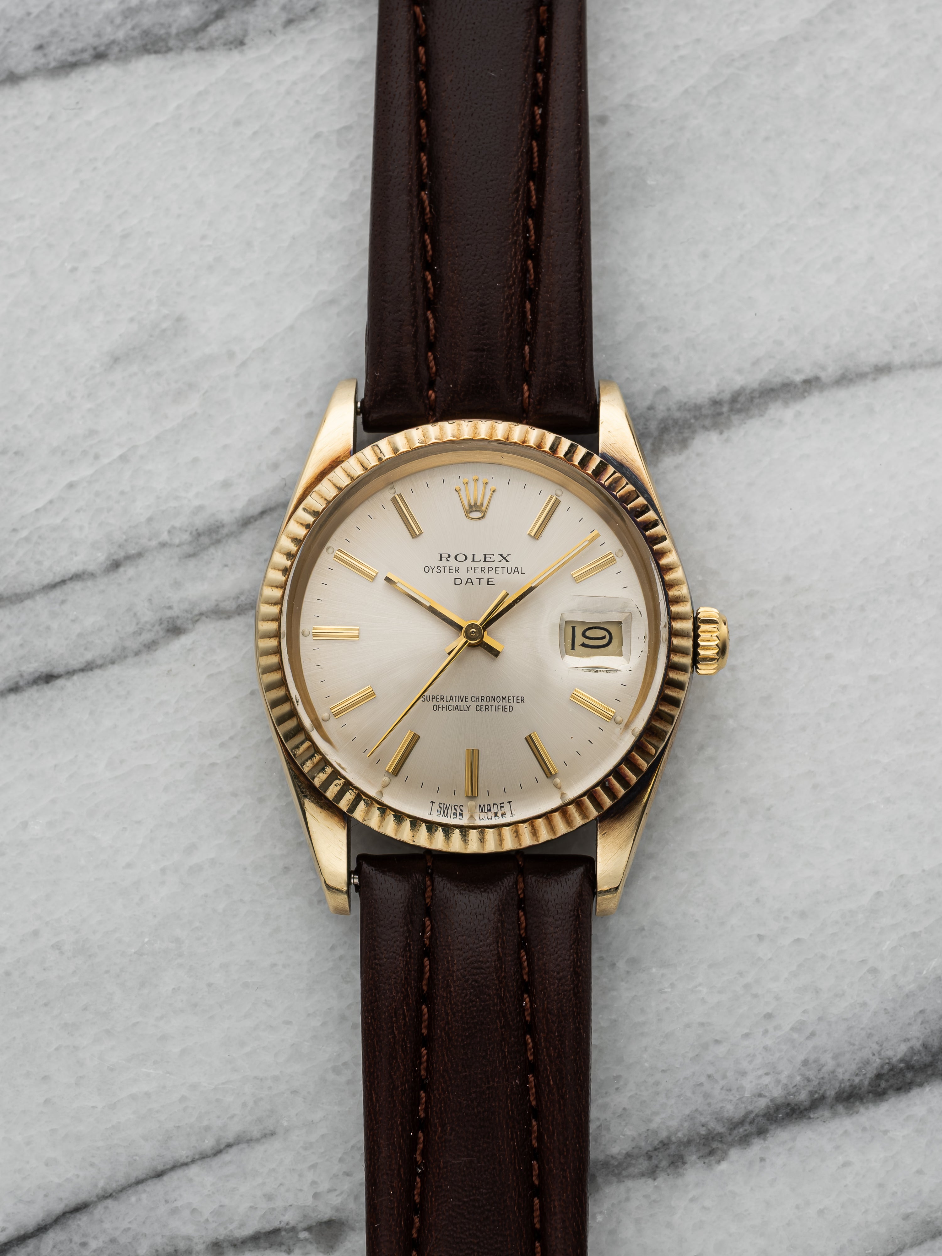 1986 Rolex Oyster Perpetual Date 15037 - 14K Yellow Gold, Champagne Dial