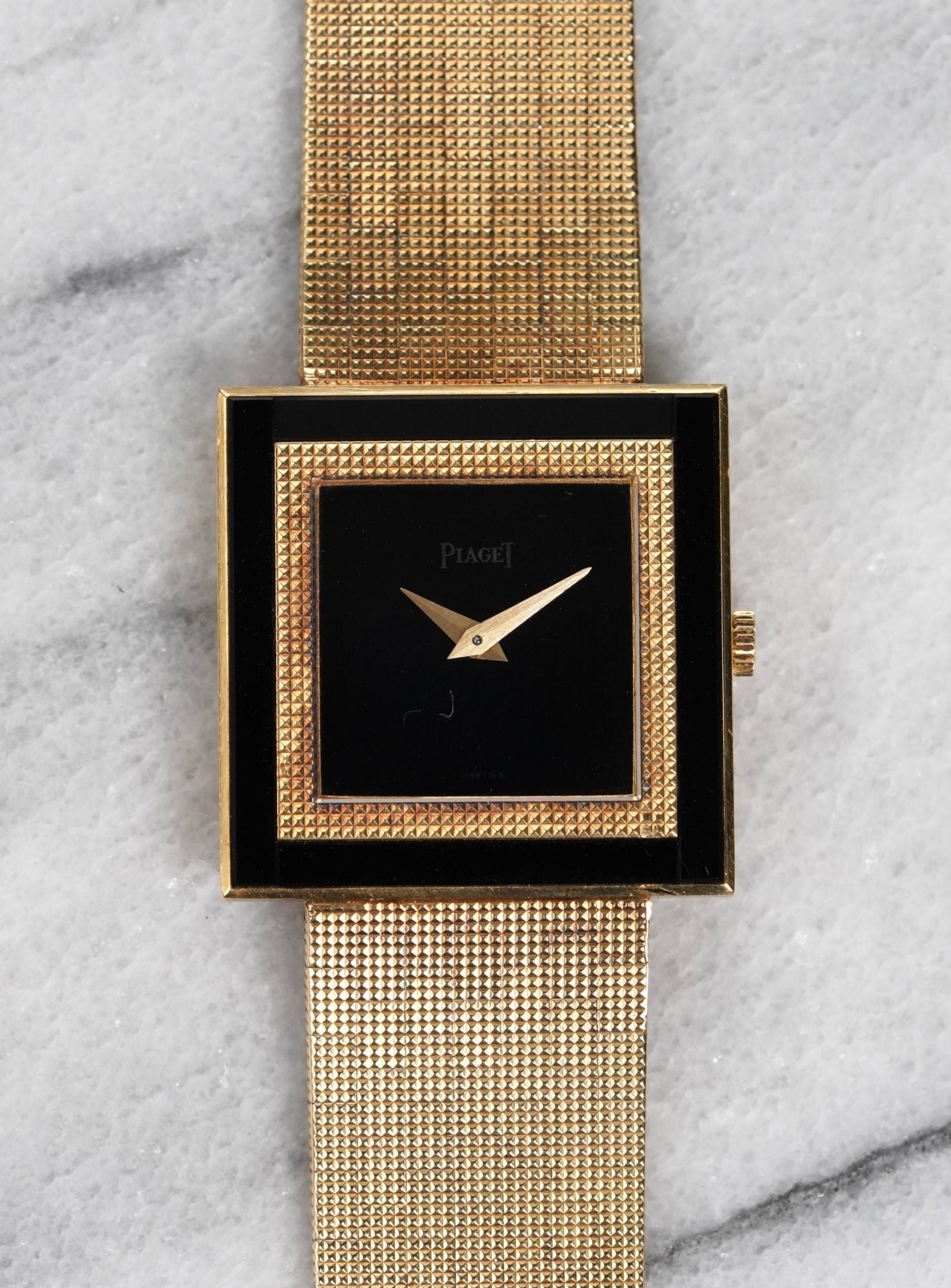 Piaget Onyx & Hobnail - 18K Yellow Gold