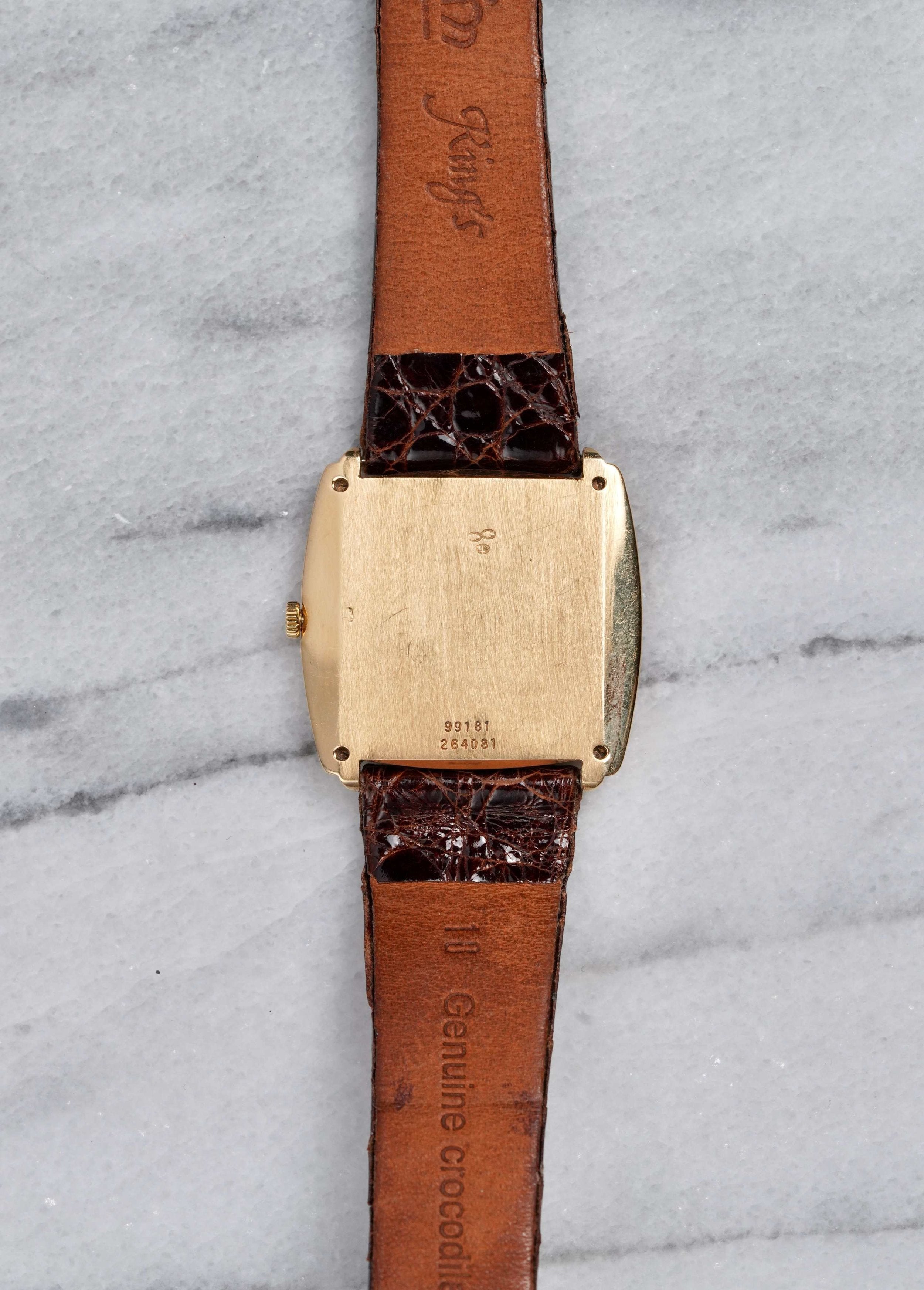 Piaget 18K Yellow Gold - Mother of Pearl.