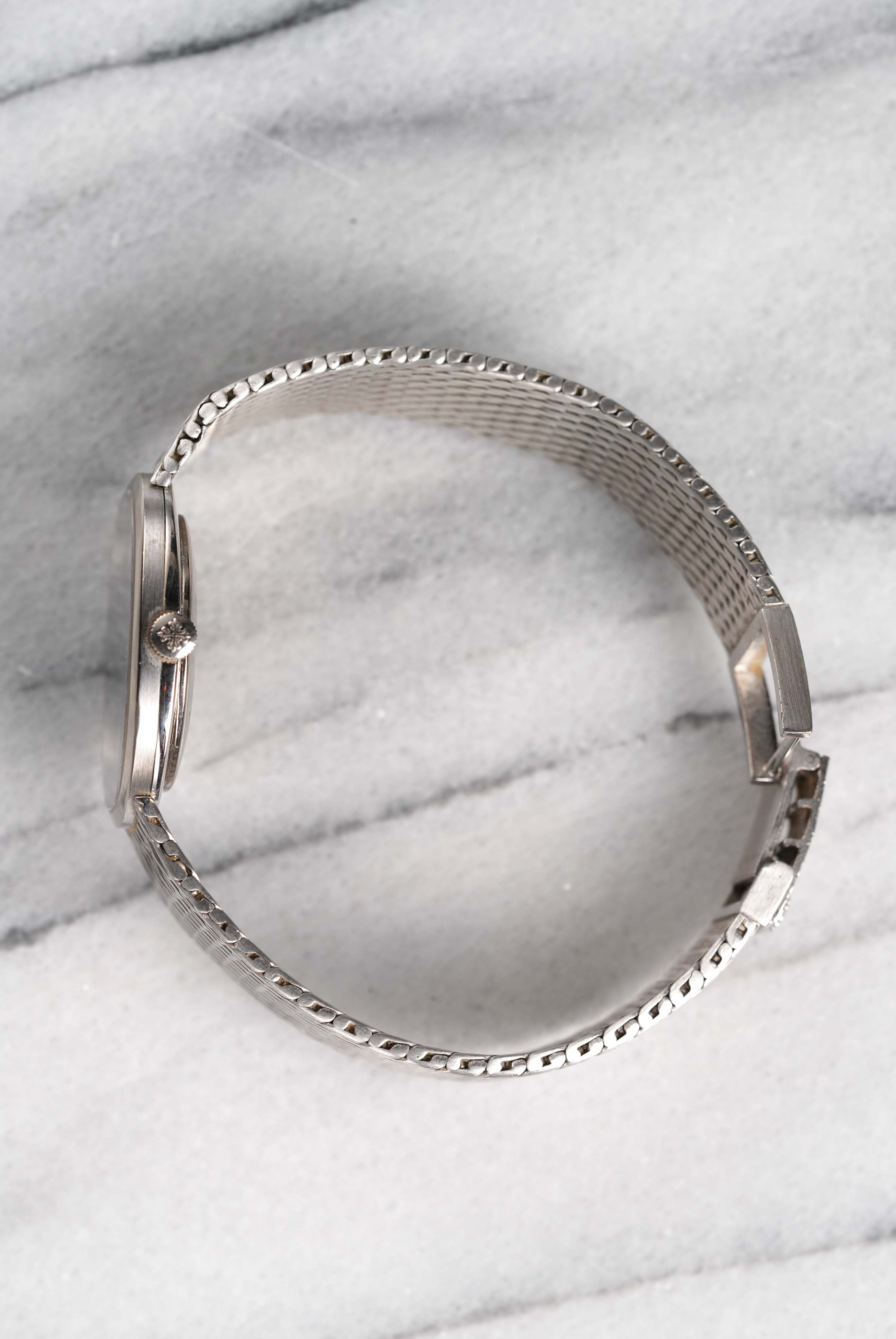 Patek Philippe Ellipse - 18K White Gold Purple Dial