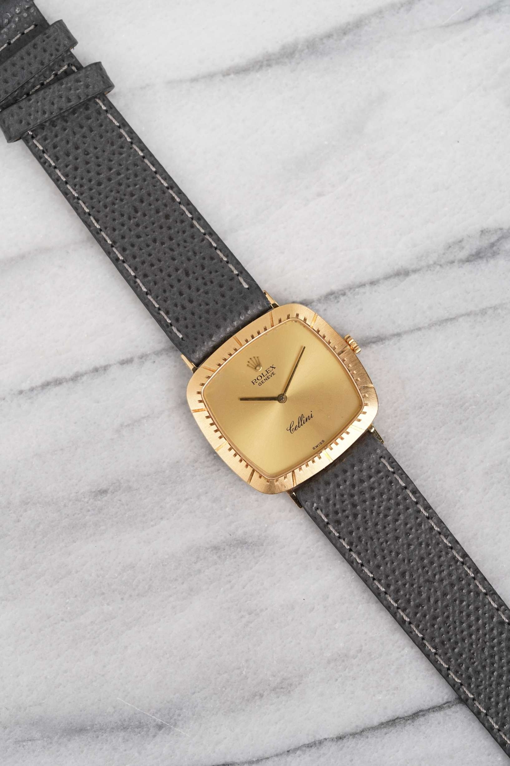 Rolex Cellini 4084 - 18K Yellow Gold