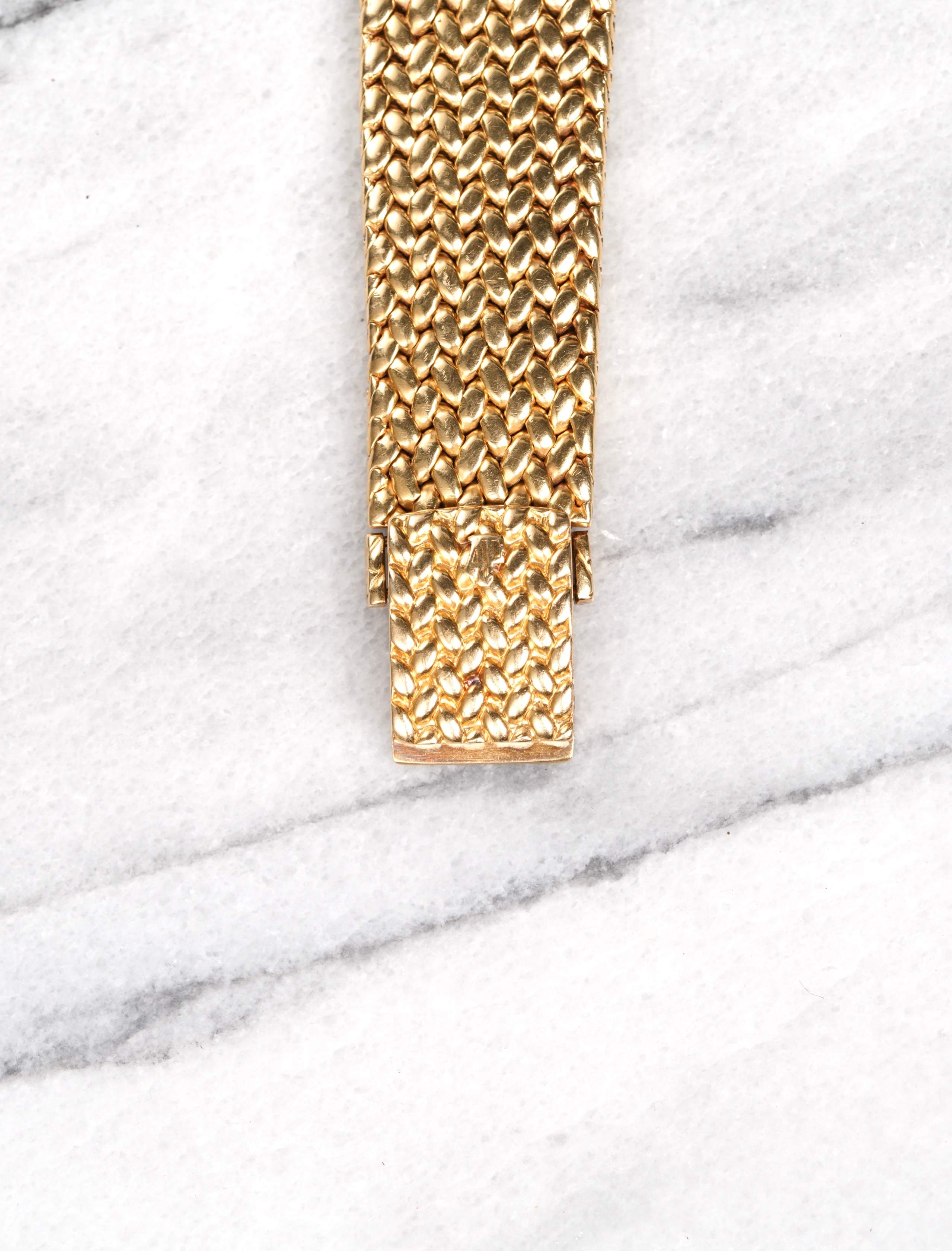 Audemars Piguet Cobra - 18K Yellow Gold.