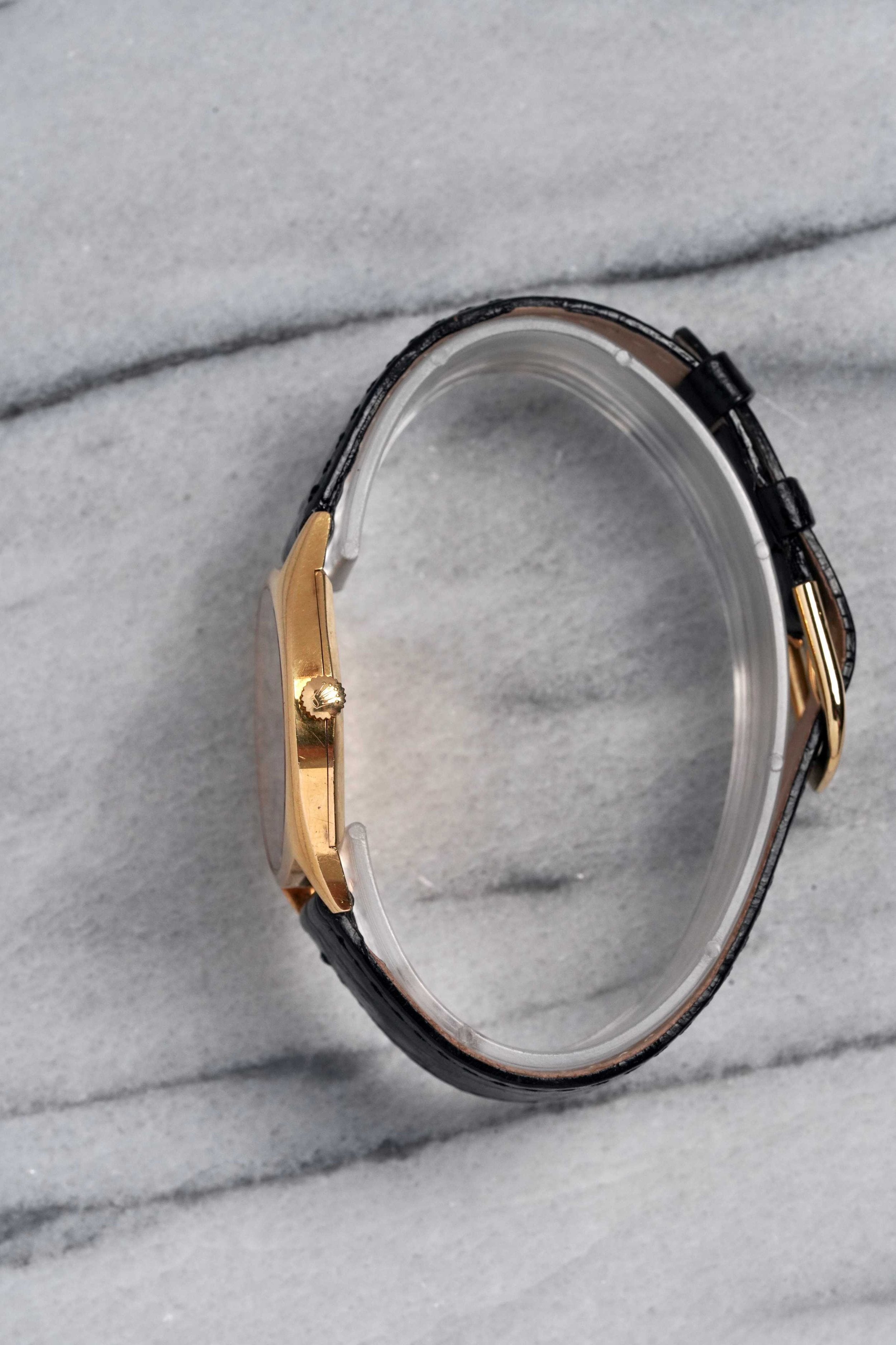 Rolex Cellini 3806 - 18K Yellow Gold.