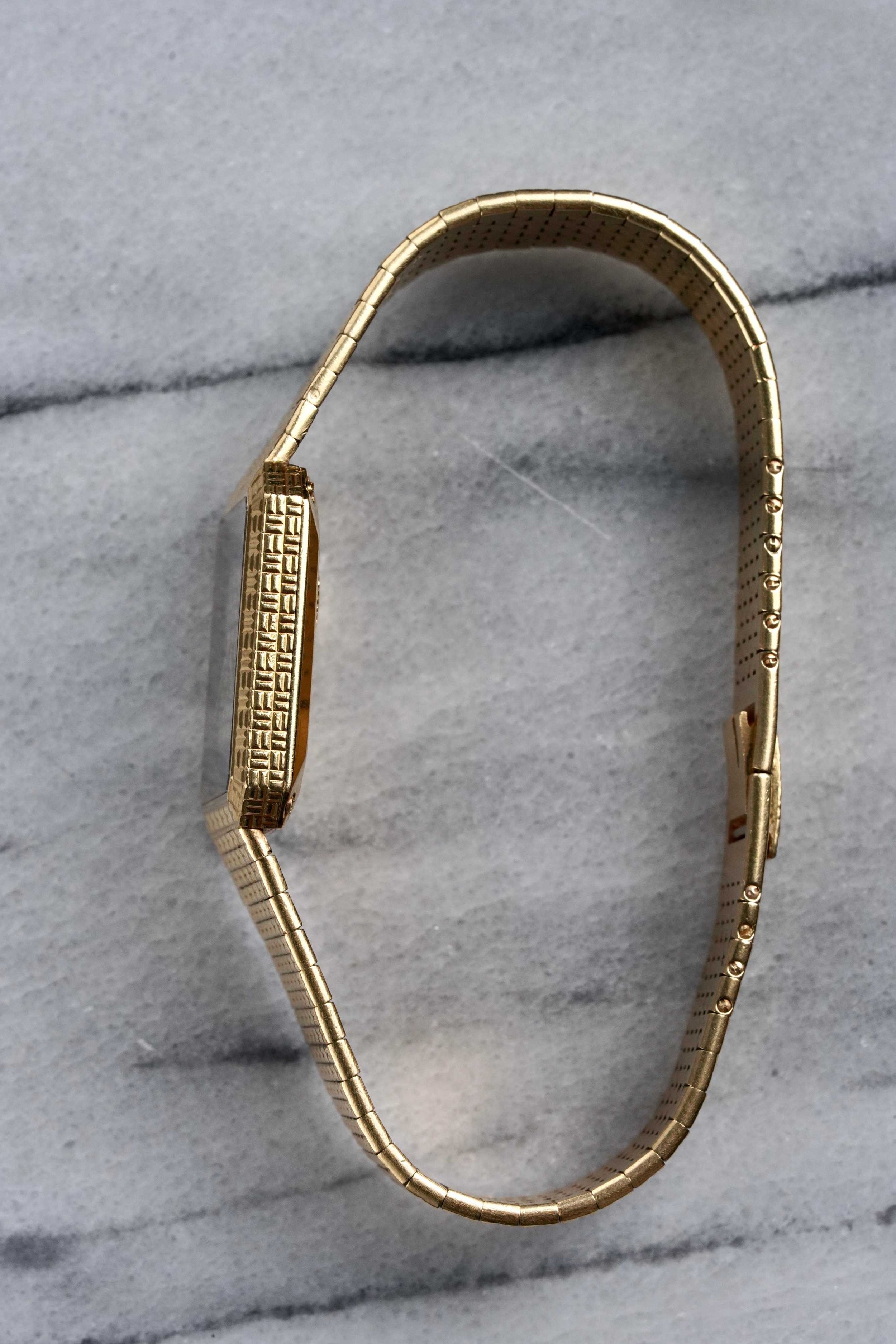 Piaget 7141 - 18K Yellow Gold