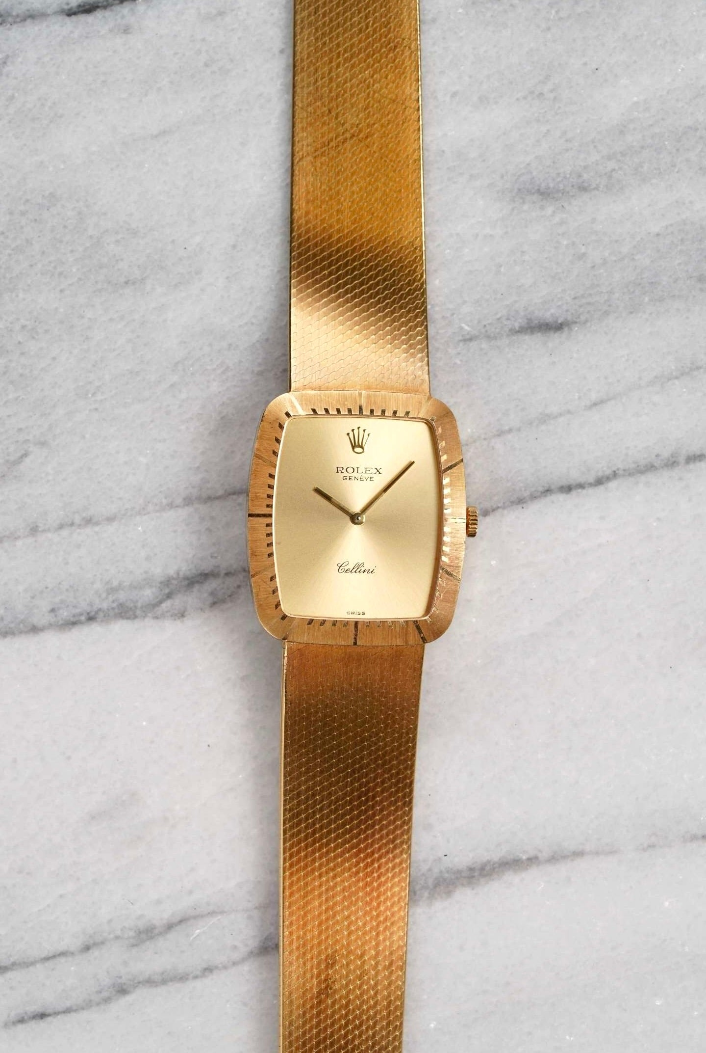 Rolex Cellini 4322 - 18K Yellow Gold