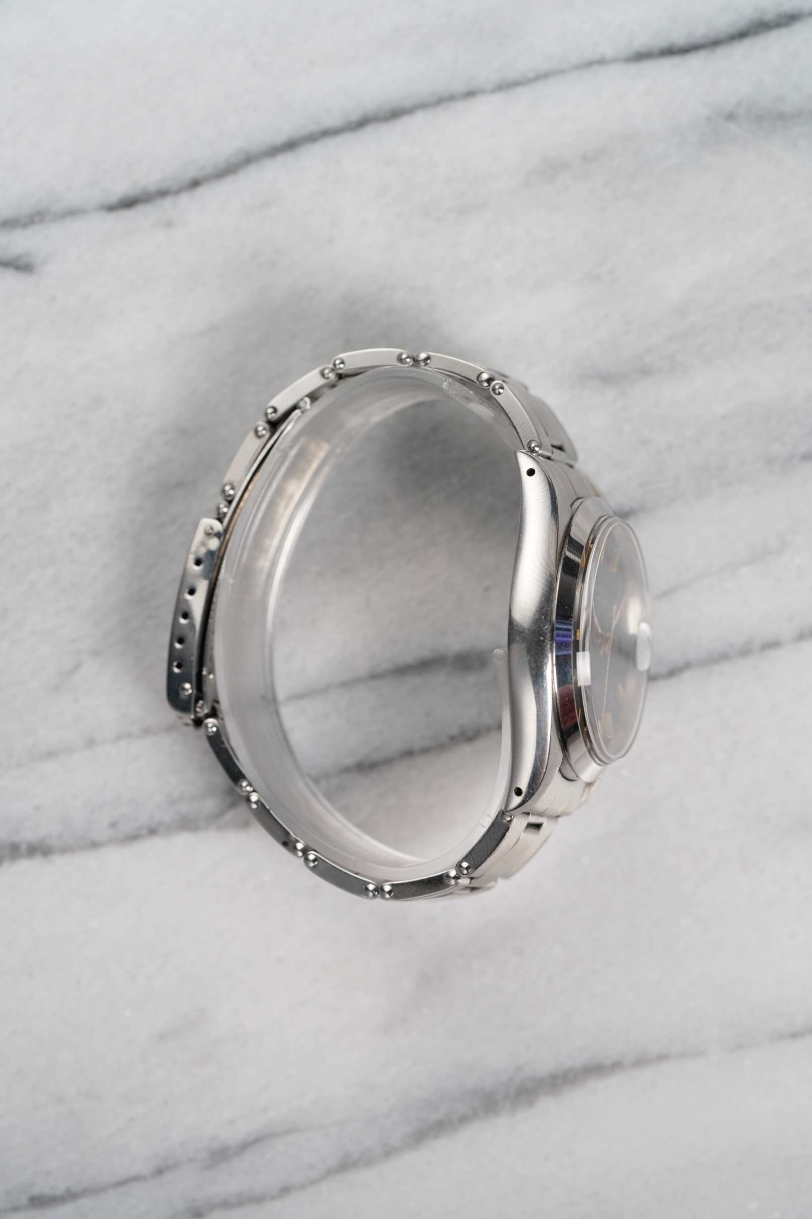 Rolex Oysterdate 6694 - Black Dial