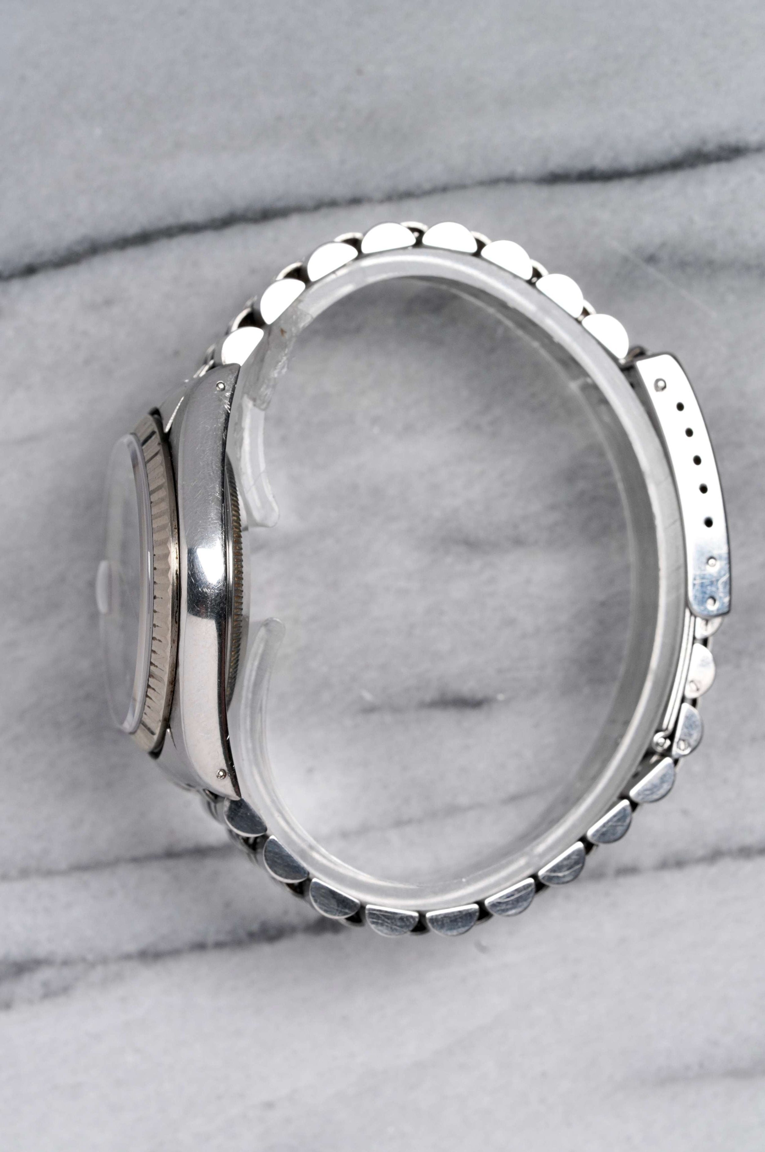 Rolex - 16234G Blue Vignette Diamond Dial