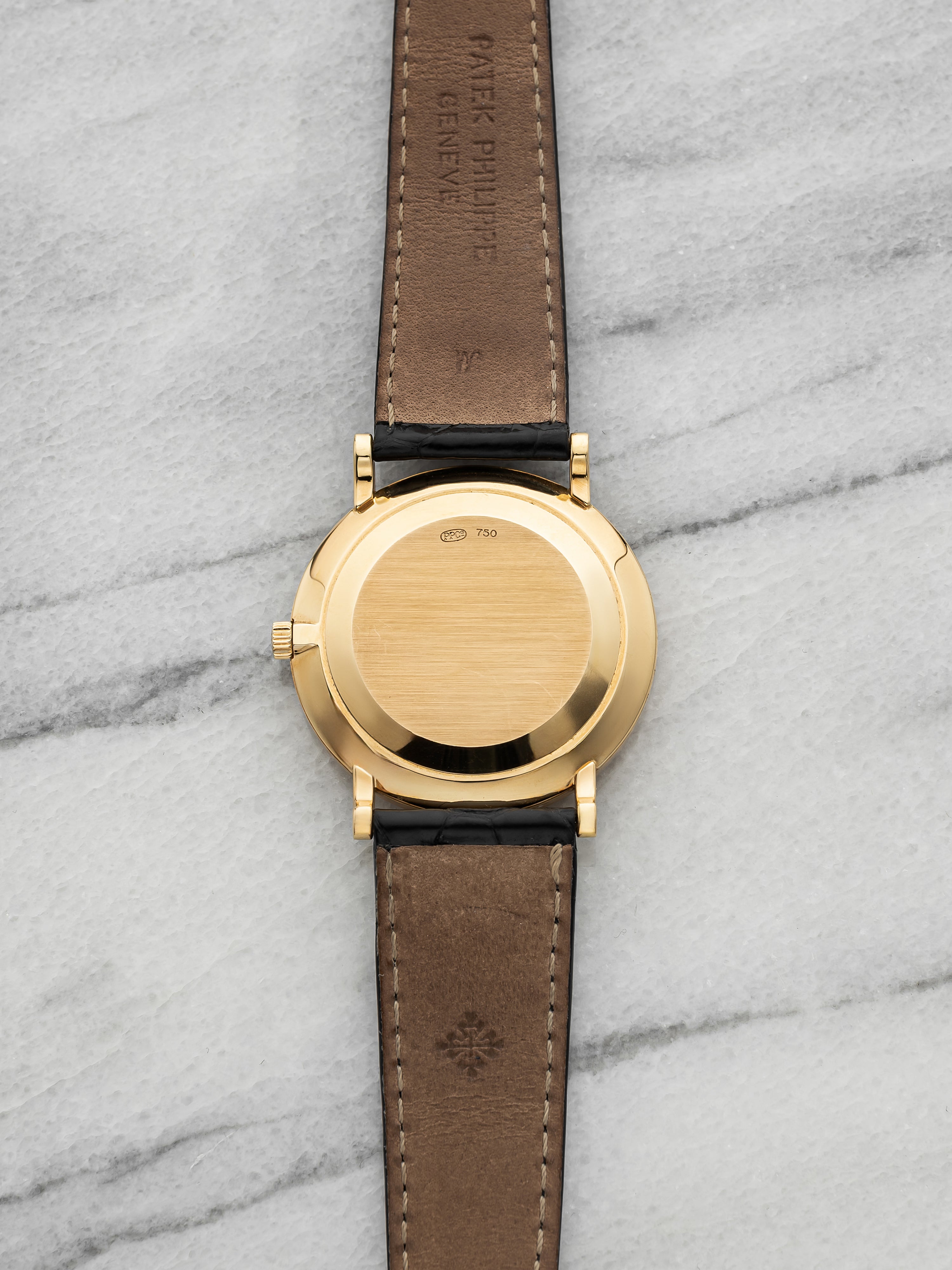 2000s Patek Philippe Calatrava 3919 Yellow Gold Hobnail Manual 33mm