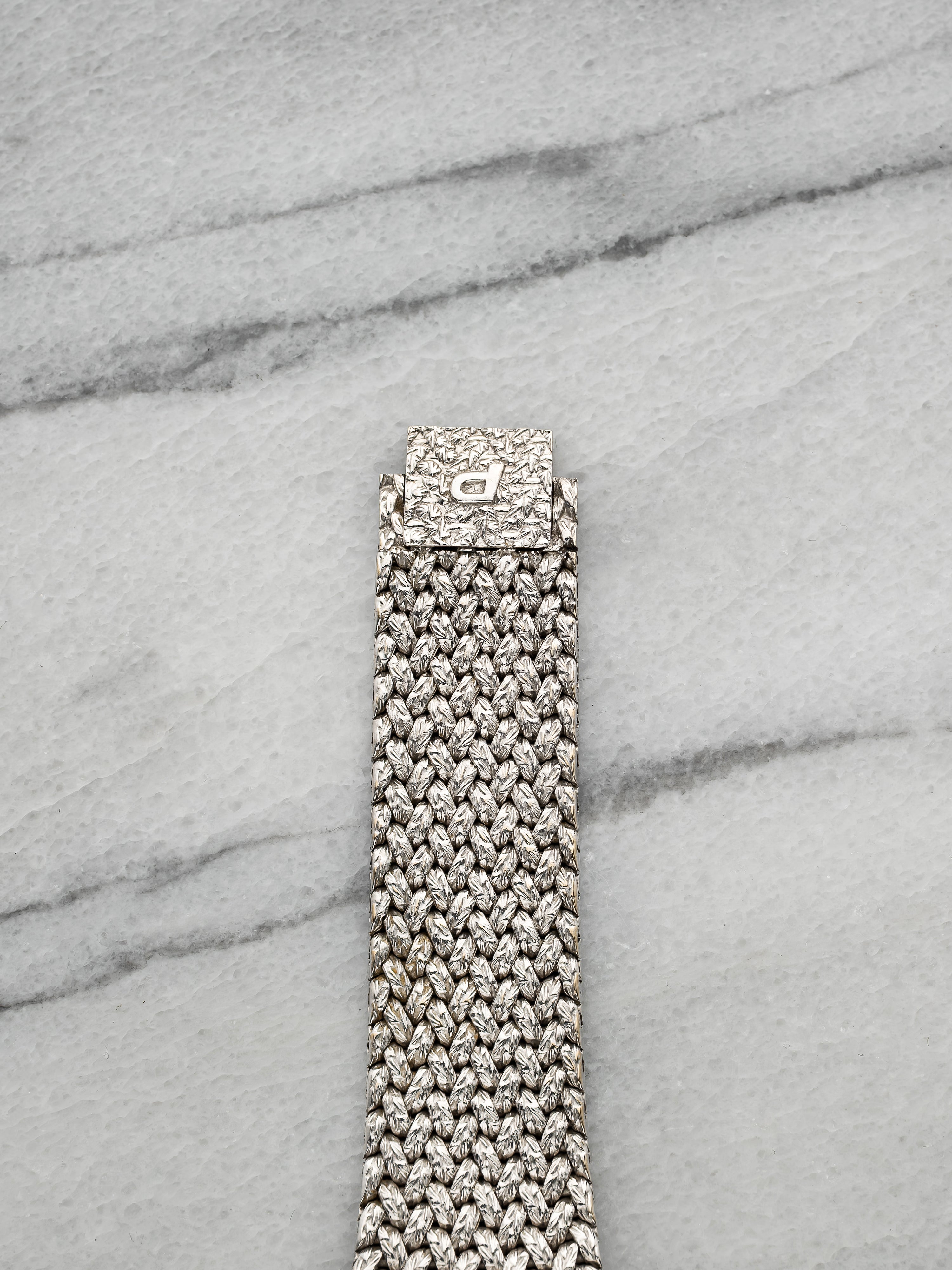 Piaget 9362D2 – White Gold Integrated Onyx & Pavé Dial