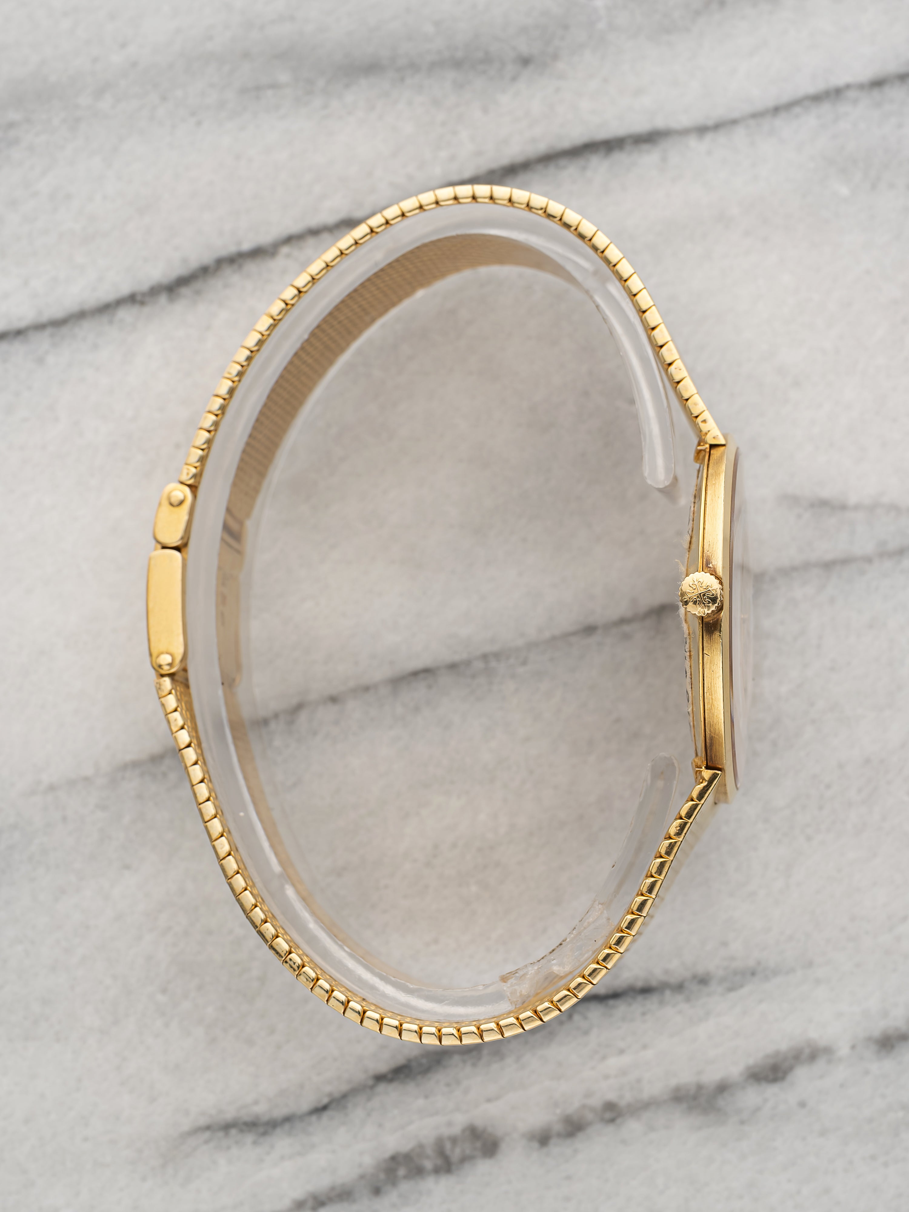 Patek Philippe Calatrava 3468-5 18K Yellow Gold Champagne Sunburst Dial Manual