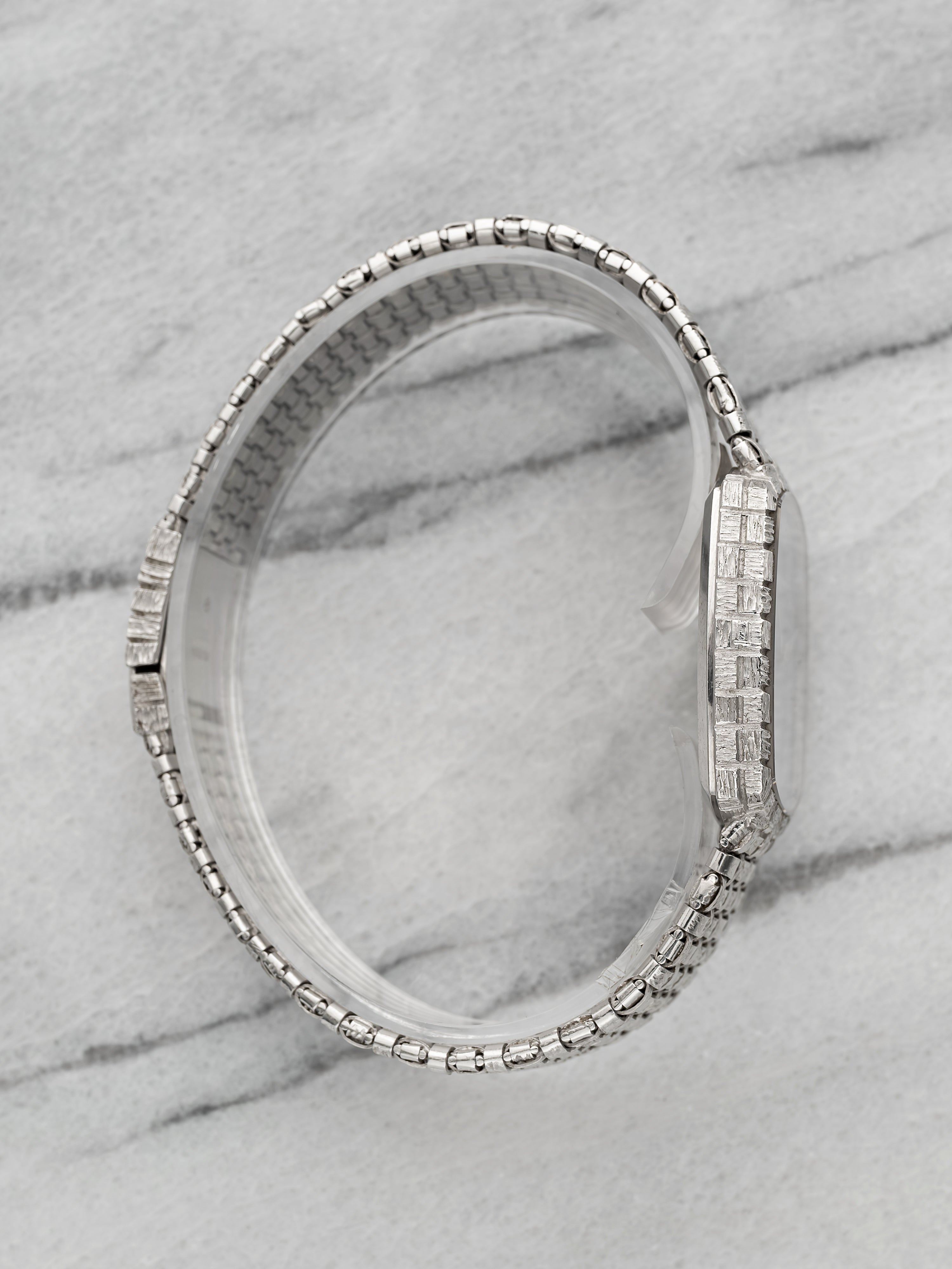 Vacheron Constantin 7931 – White Gold Lapis Lazuli Dial & integrated Bracelet