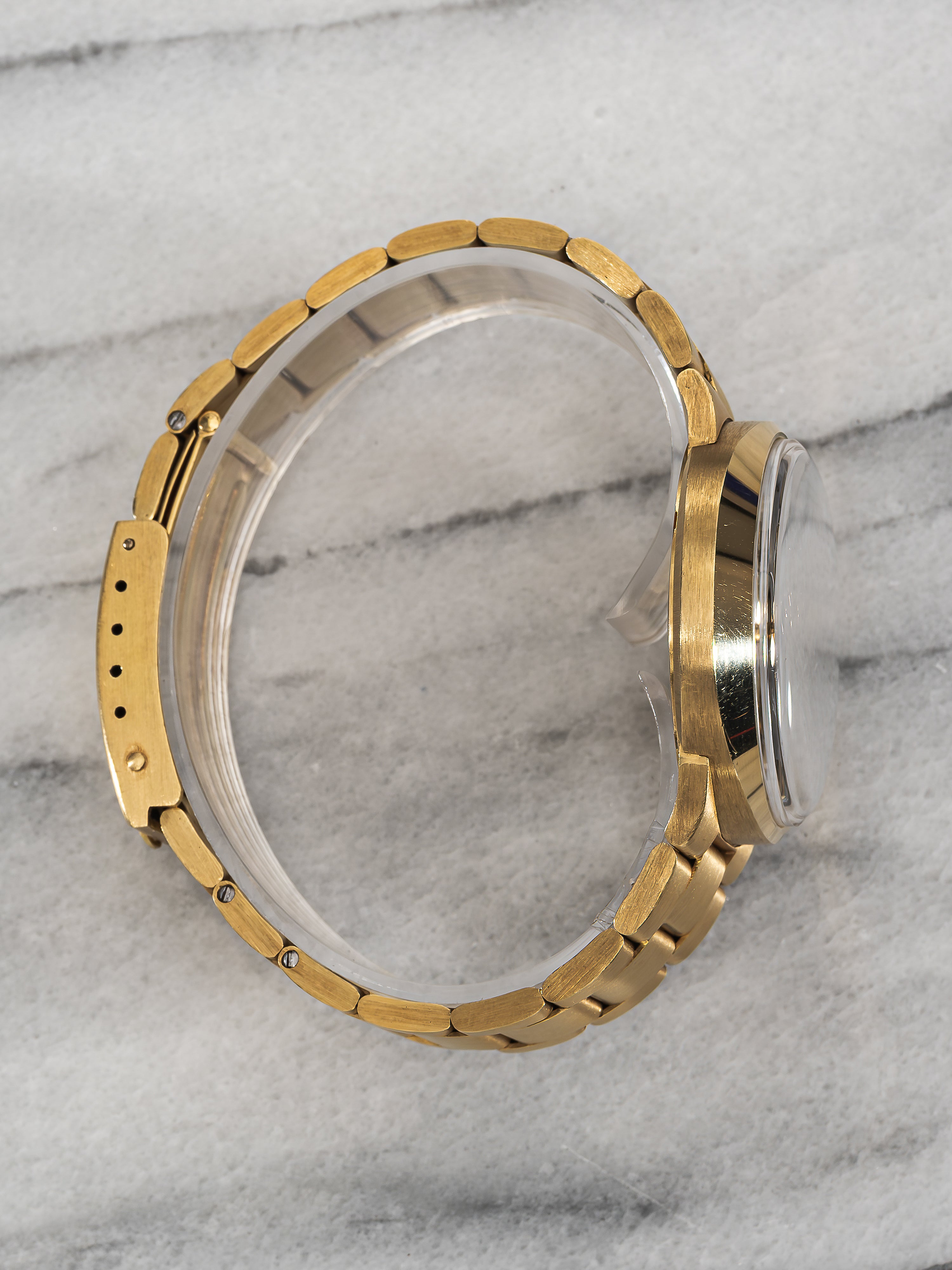 Omega Dynamic Genève – 18K Yellow Gold
