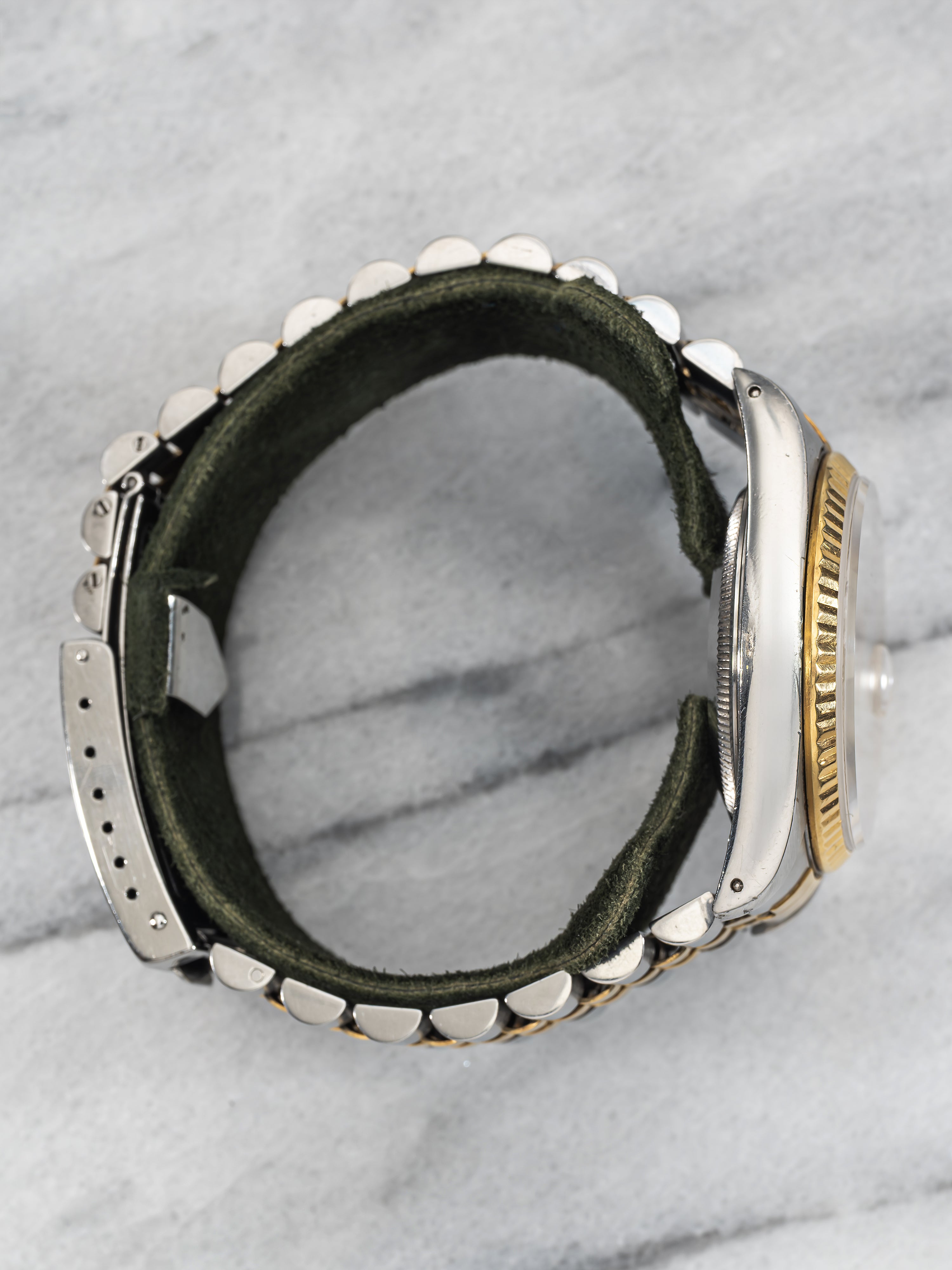Rolex Datejust 16233 – Champagne Diamond Dial