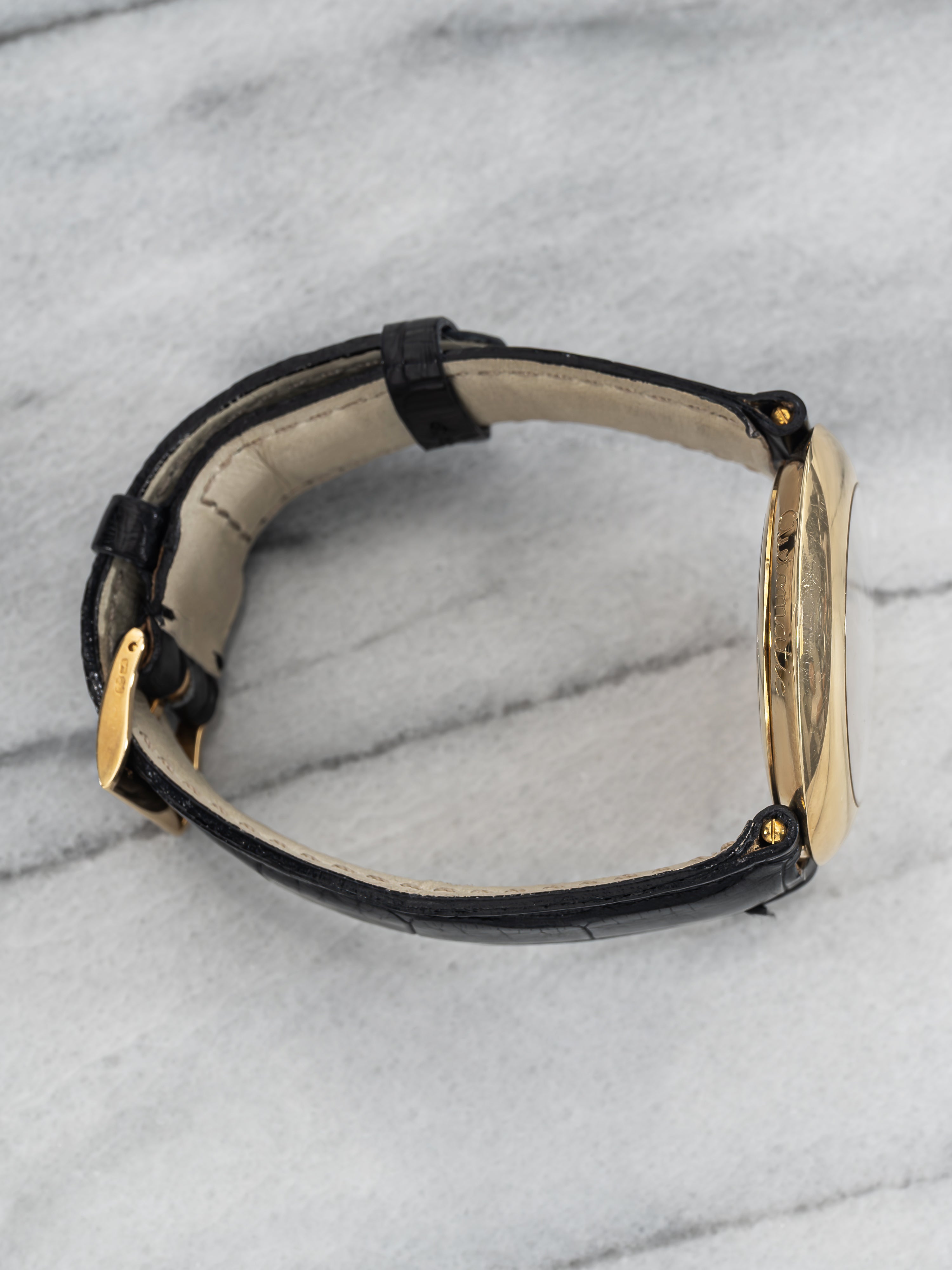 Chaumet Pebble – White Roman Dial