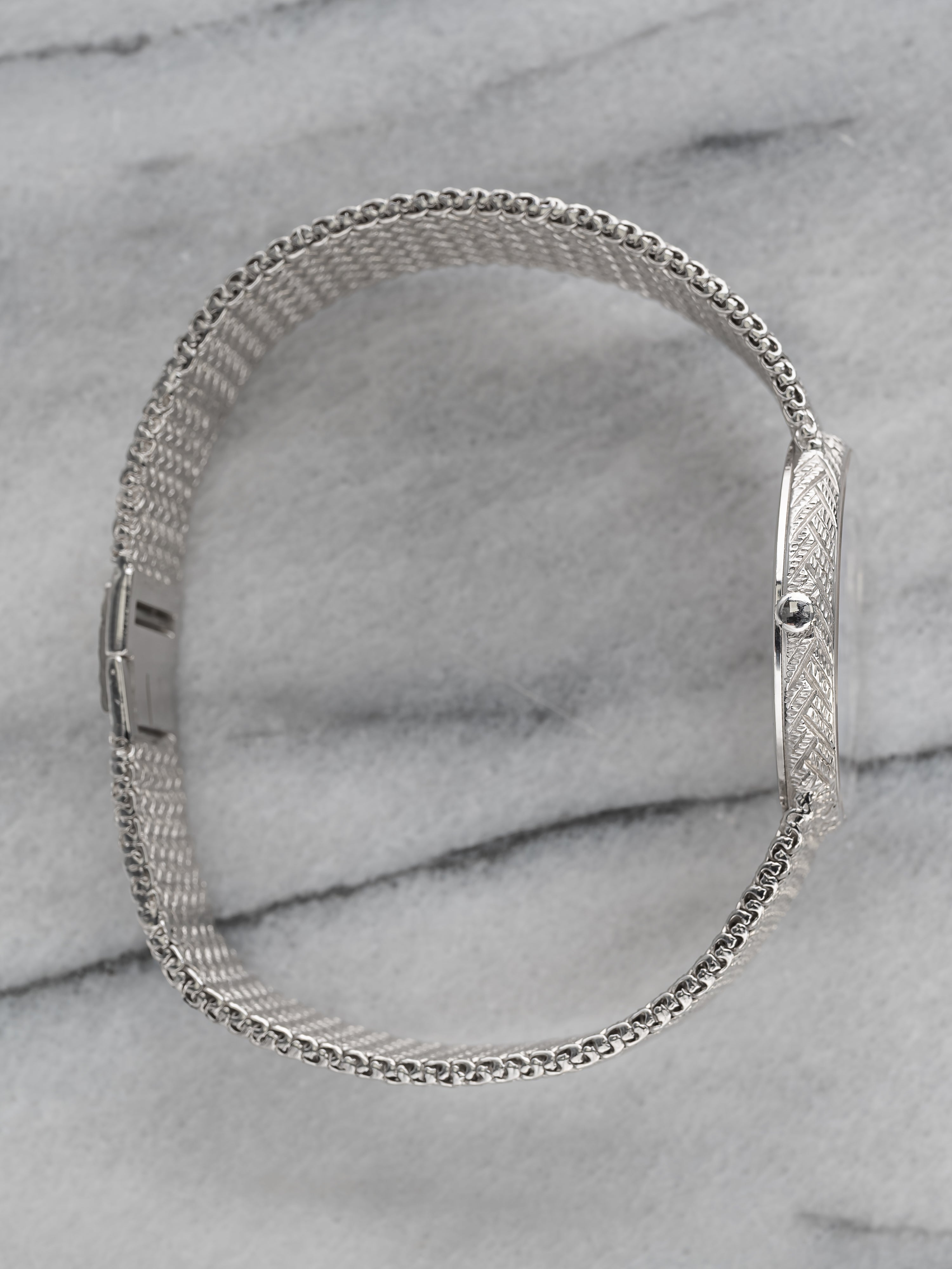 Piaget 9065 - Lapis & Mother of Pearl Dial