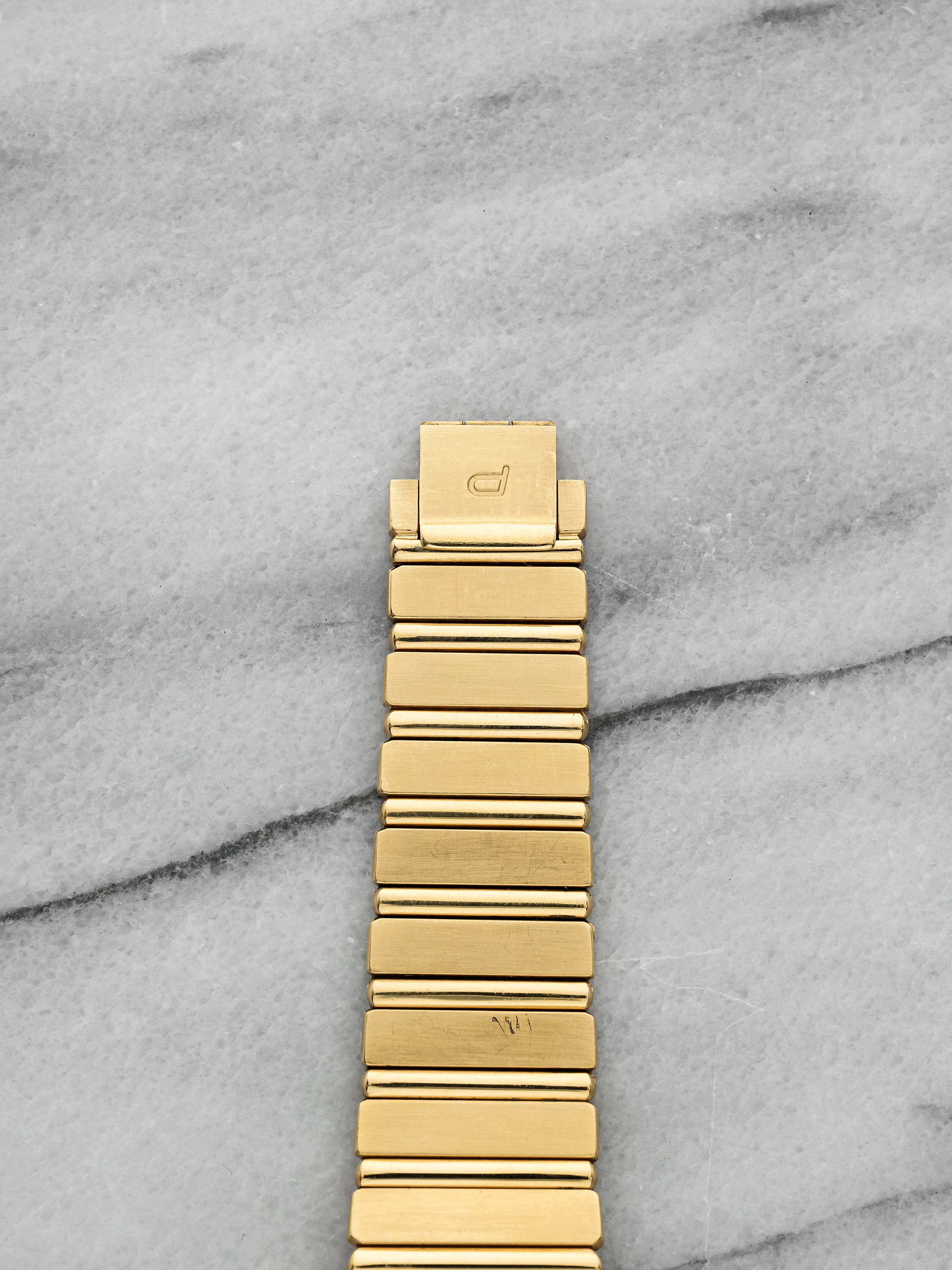 Piaget Polo "Jumbo" 7661 C701 – 18K Yellow Gold, Gadroon Dial