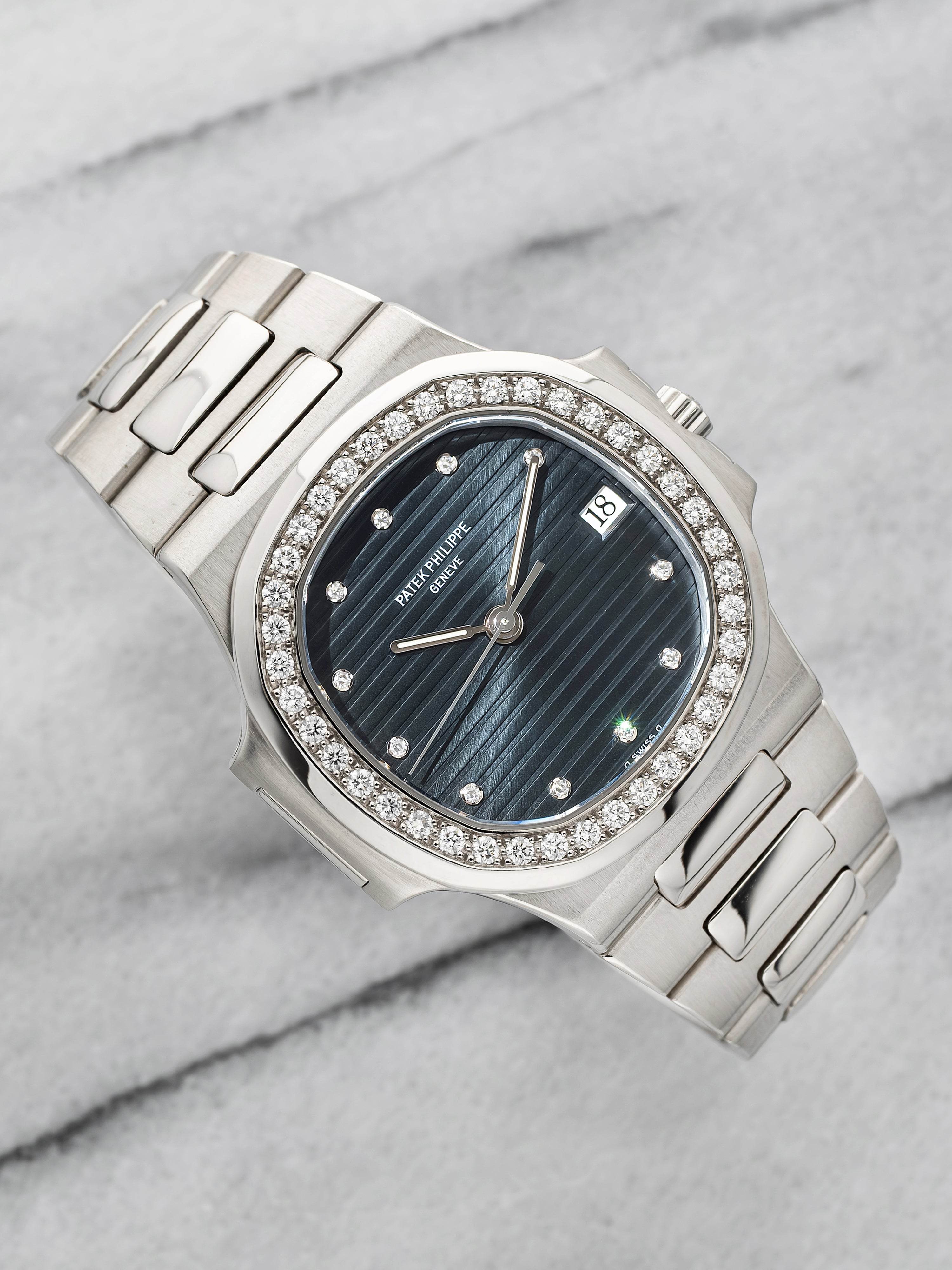 1992 Patek Philippe Nautilus 3800/1P – Platinum Blue Ribbed Dial