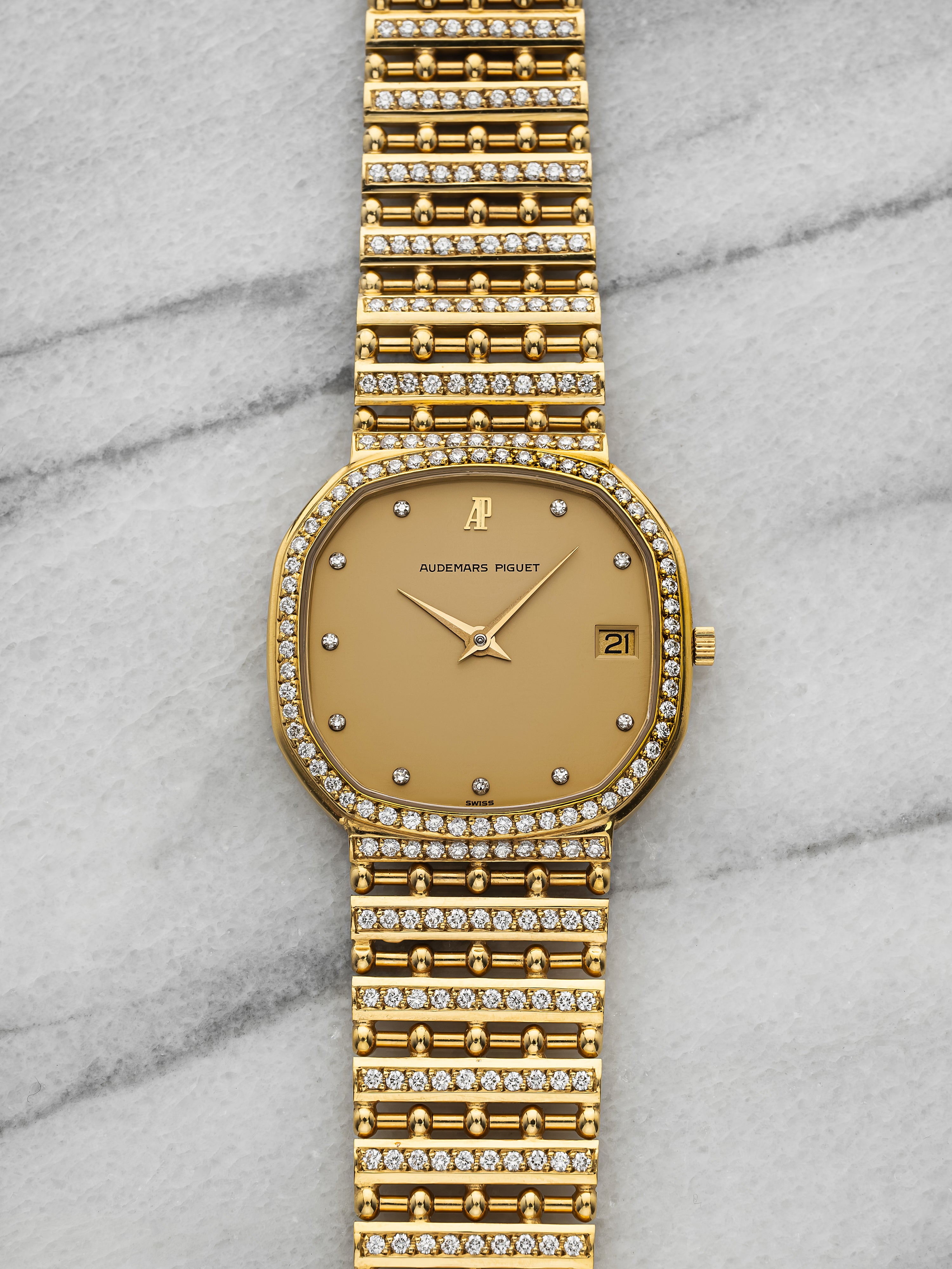 Audemars Piguet 56059BA – 18K Yellow Gold, Diamond Bullet Bracelet