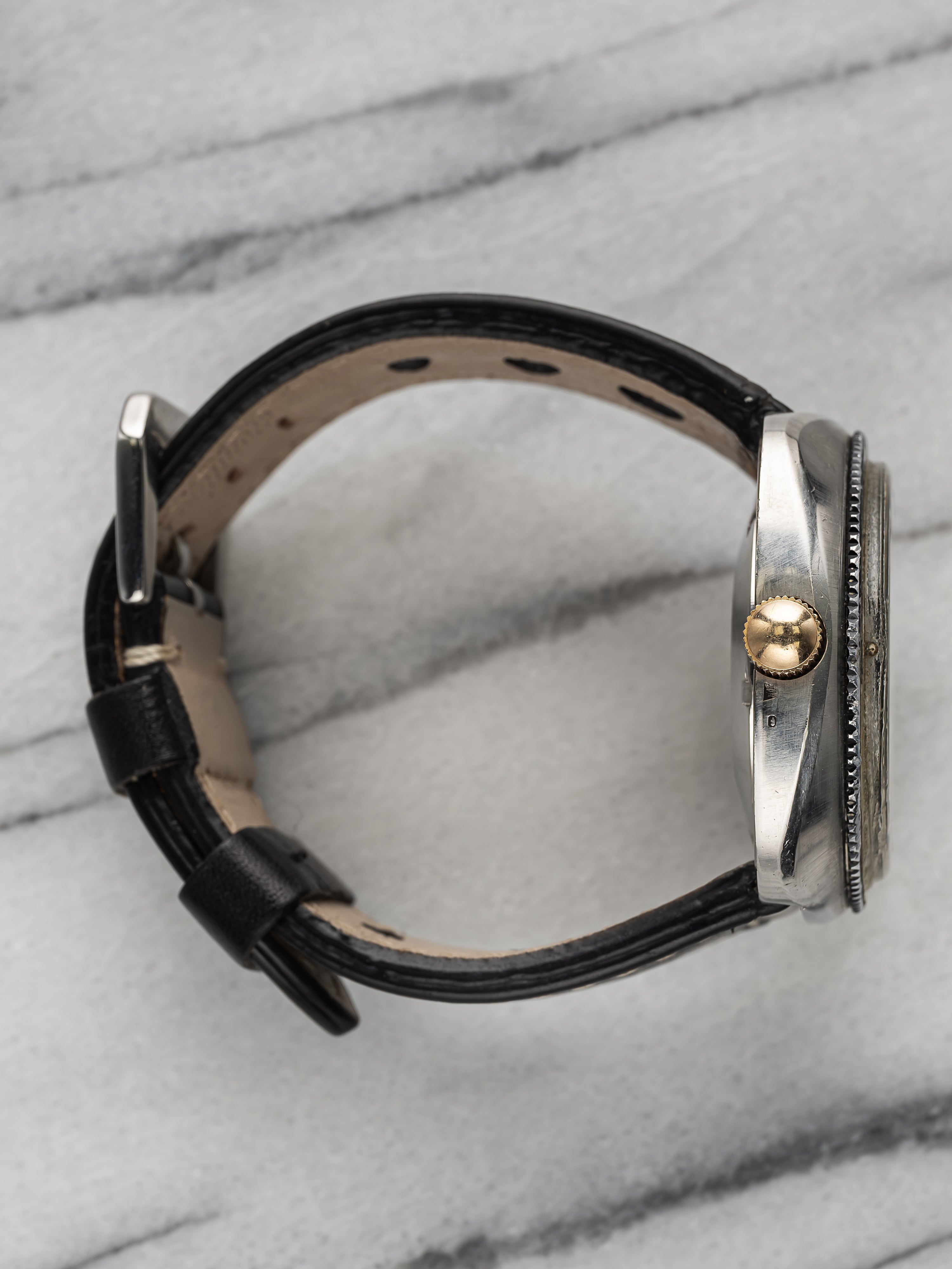 Helvetia Diver - Orange Diver