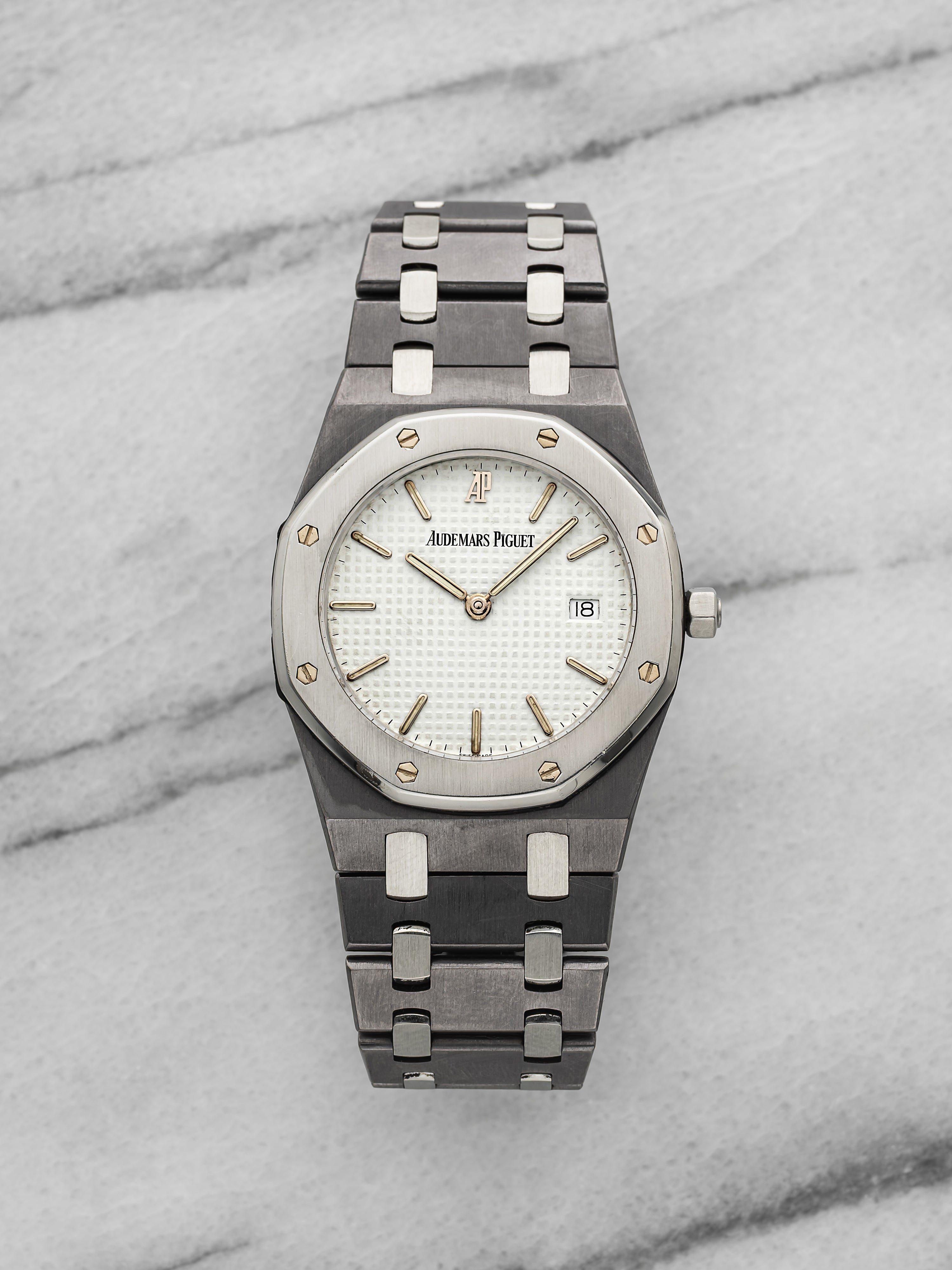 Vintage 1990s Audemars Piguet Royal Oak 56175TT Tantalum Steel Quartz 33mm