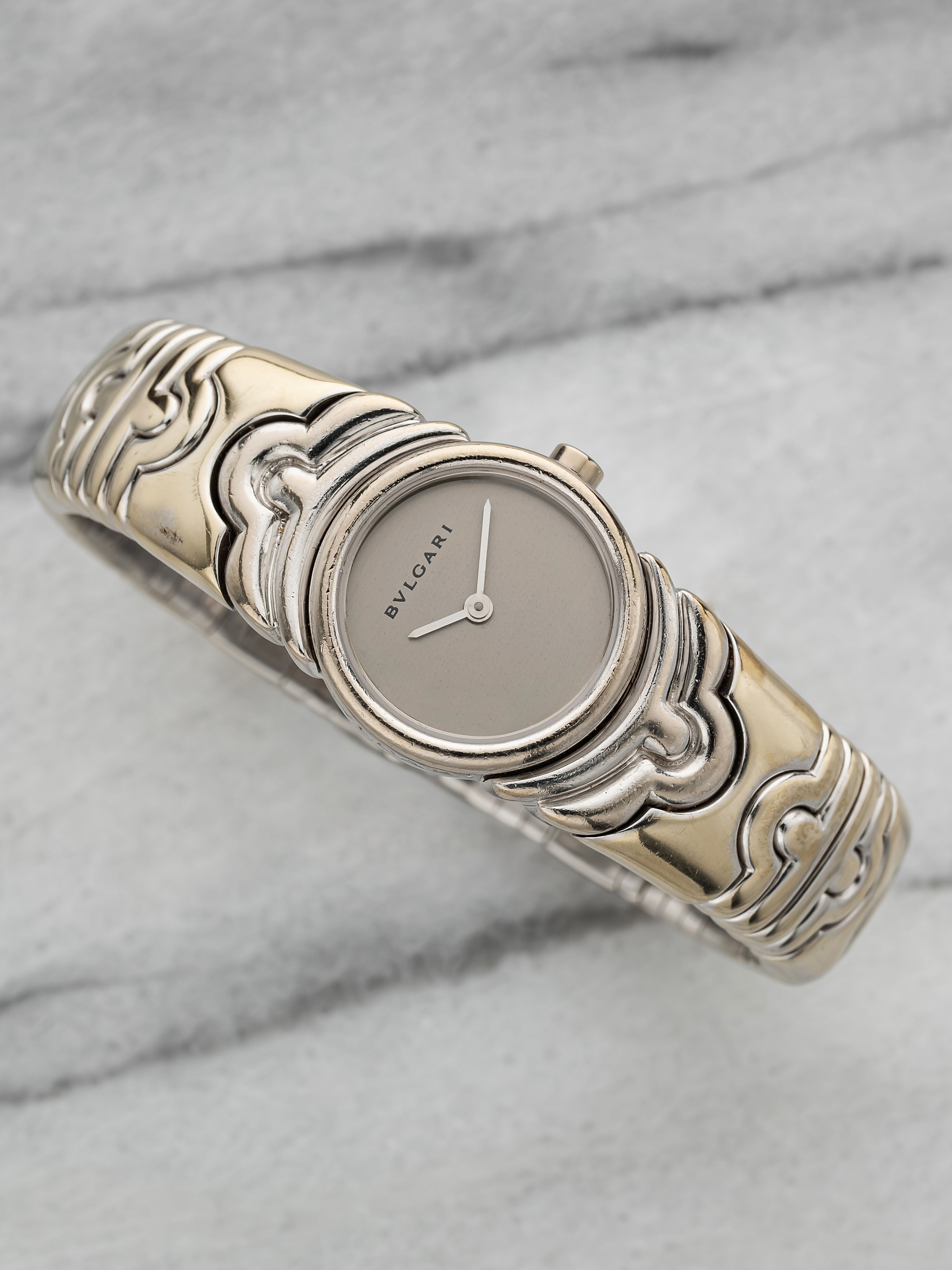 Bvlgari BJ01 – Integrated 18K White Gold Grey Ghost Dial