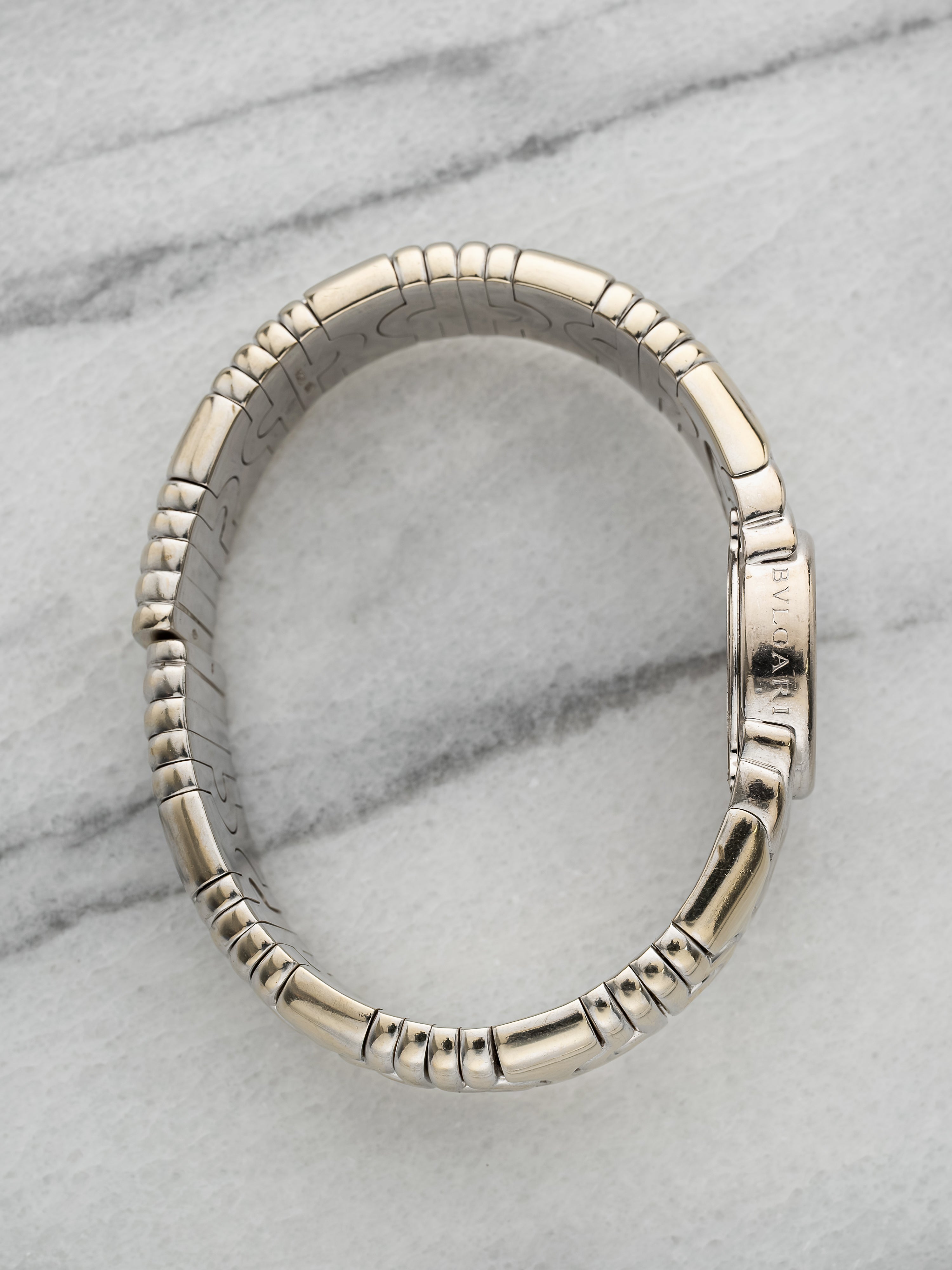 Bvlgari BJ01 – Integrated 18K White Gold Grey Ghost Dial