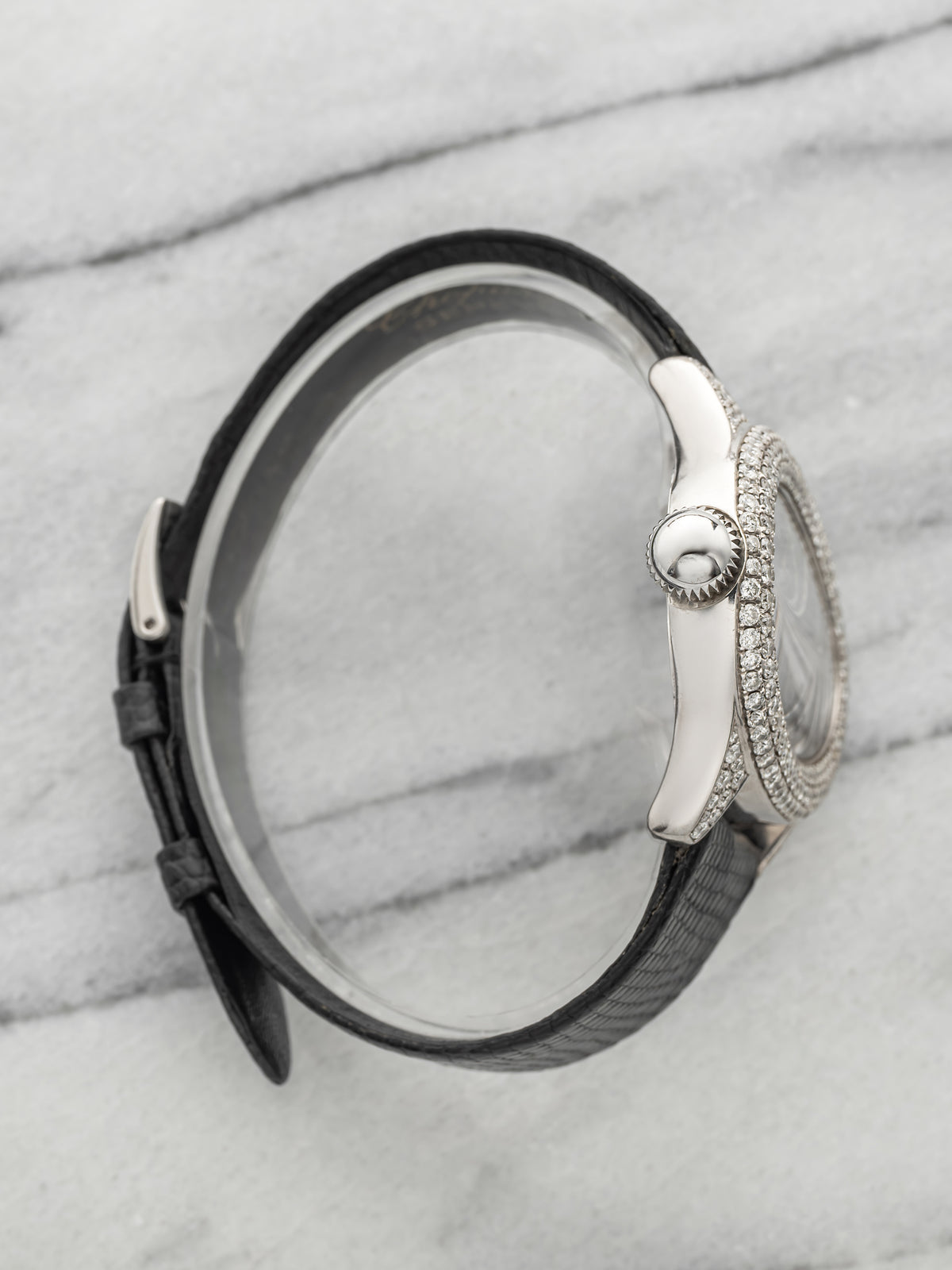Vintage 1990s Chopard Montres Dame "Cat Eye" 13/7146/403 18K WG Diamond 53mm