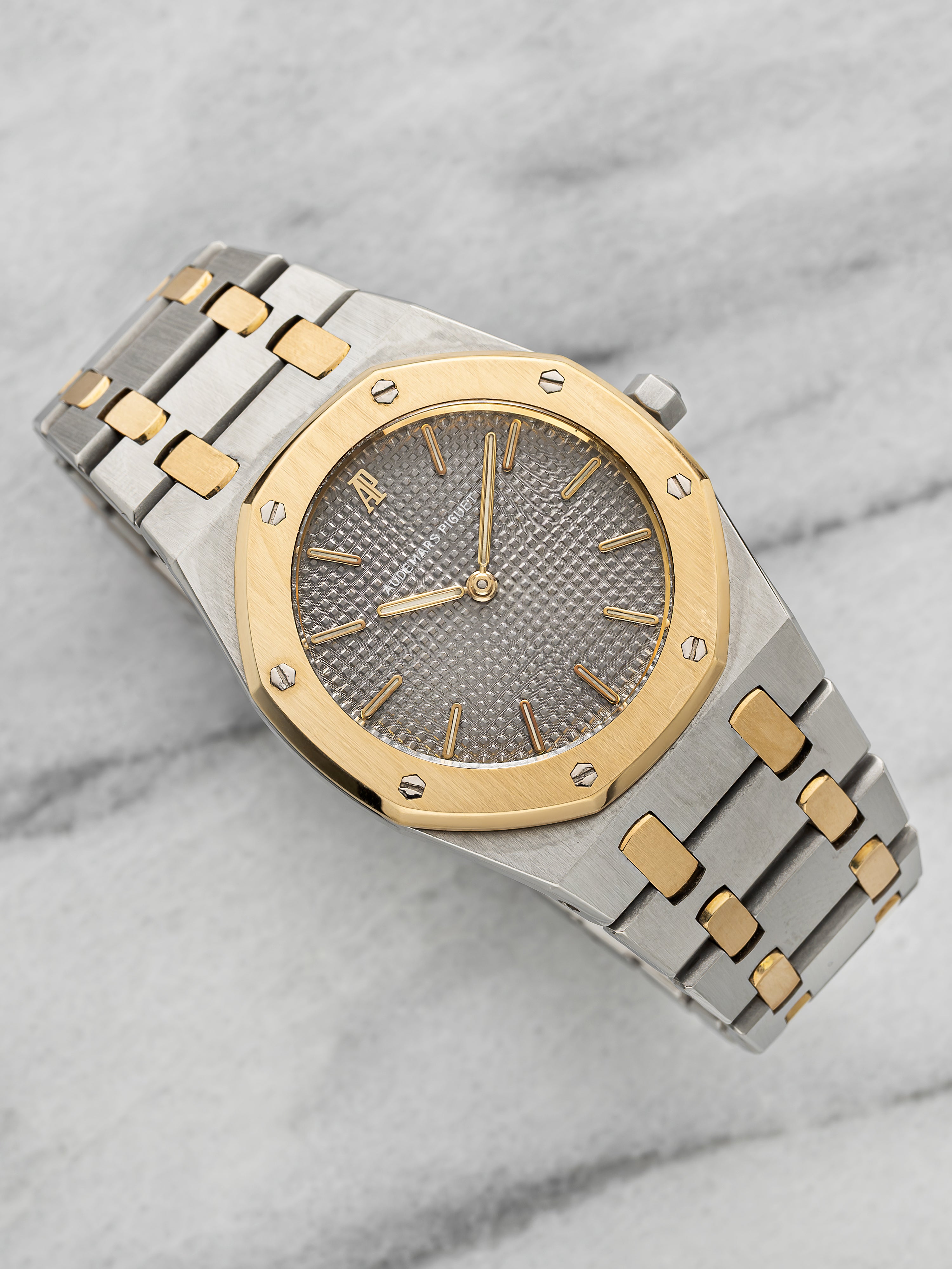 Audemars Piguet Royal Oak 56303SA – Two-Tone Grey Tapisserie Dial