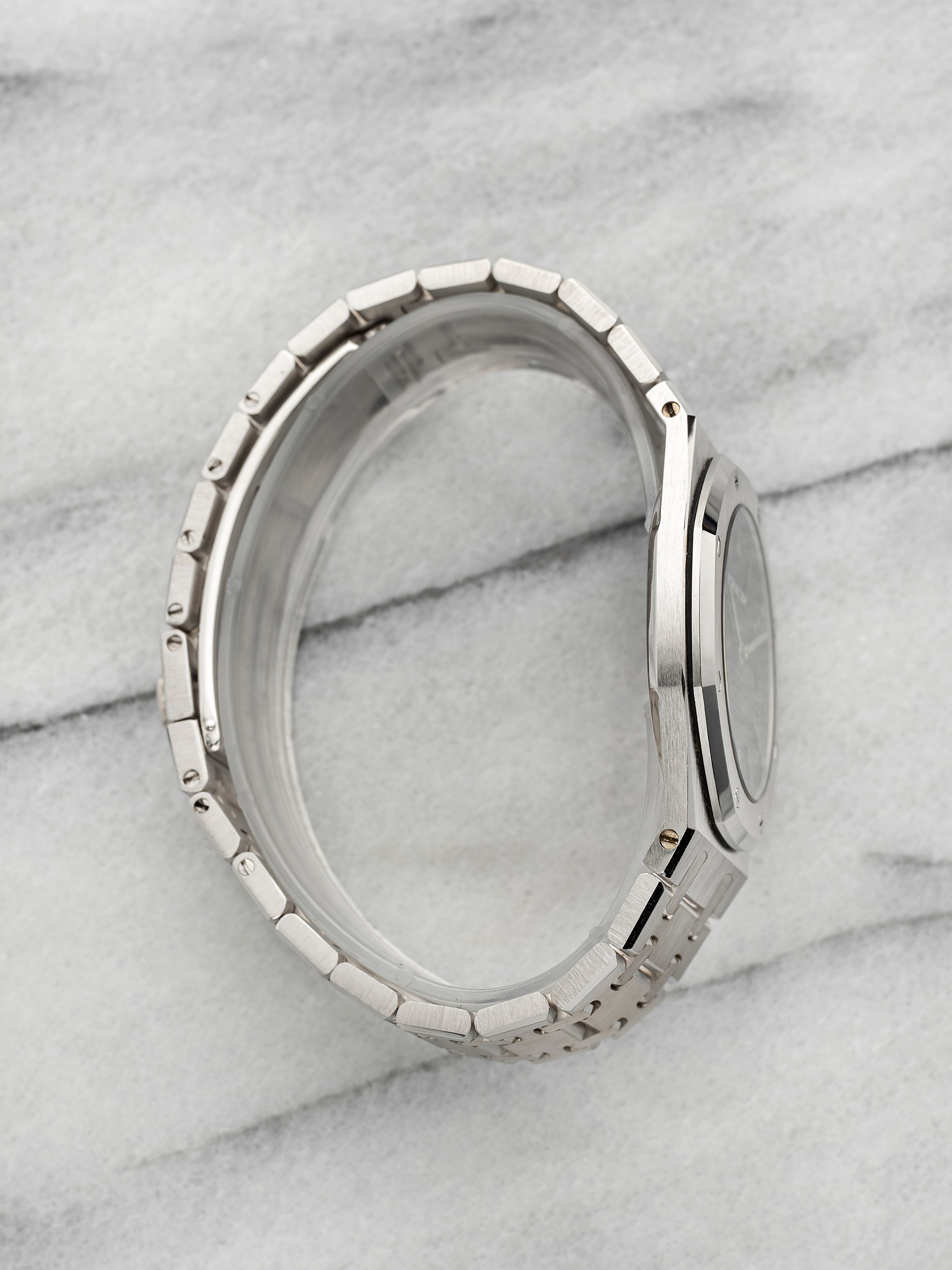Audemars Piguet Royal Oak 56175 - 18K White Gold Black Dial