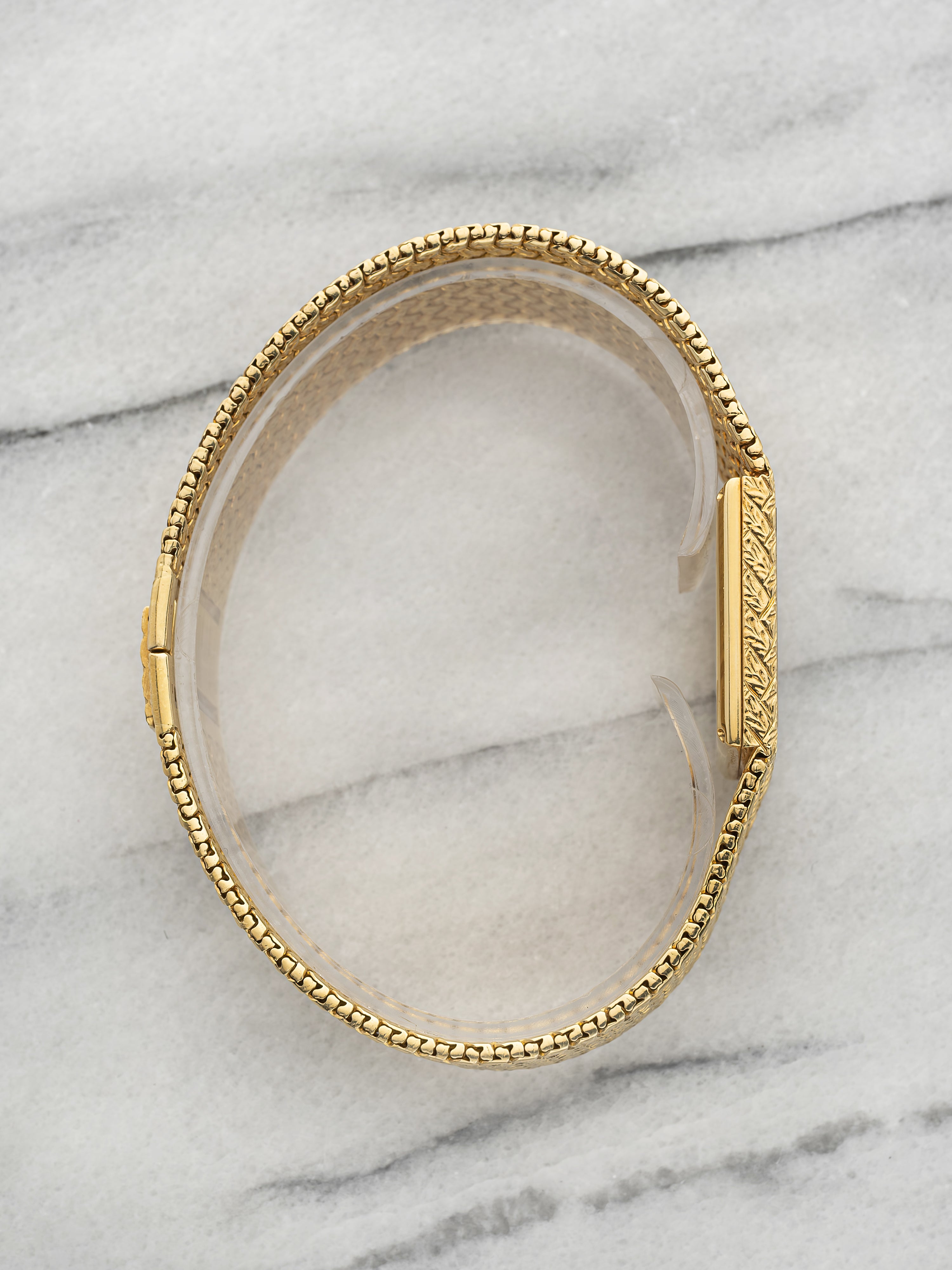 Vintage 1980s Piaget 9131D2 18K Yellow Gold Onyx Pave Diamond Dial Manual 24mm