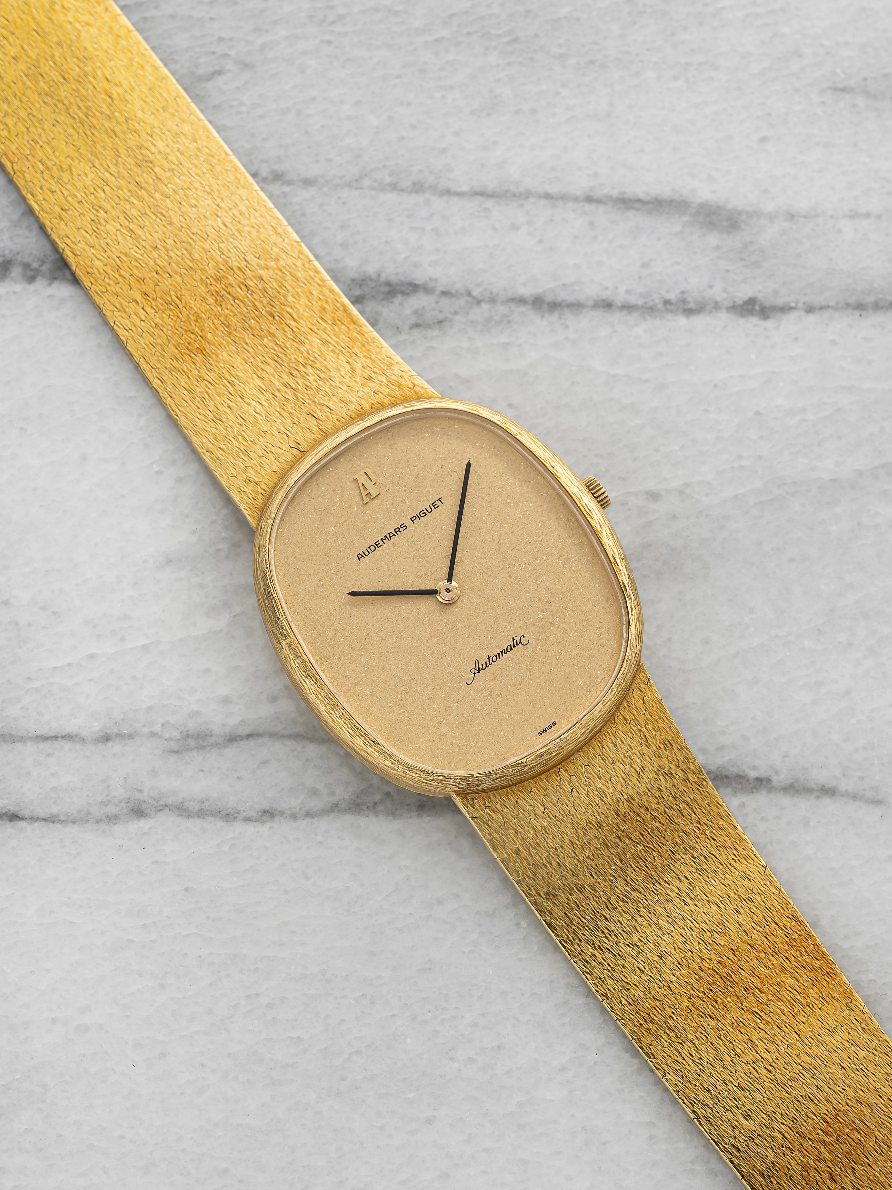 Audemars Piguet Ellipse - 18K Yellow Gold, Champagne Glitter Dial