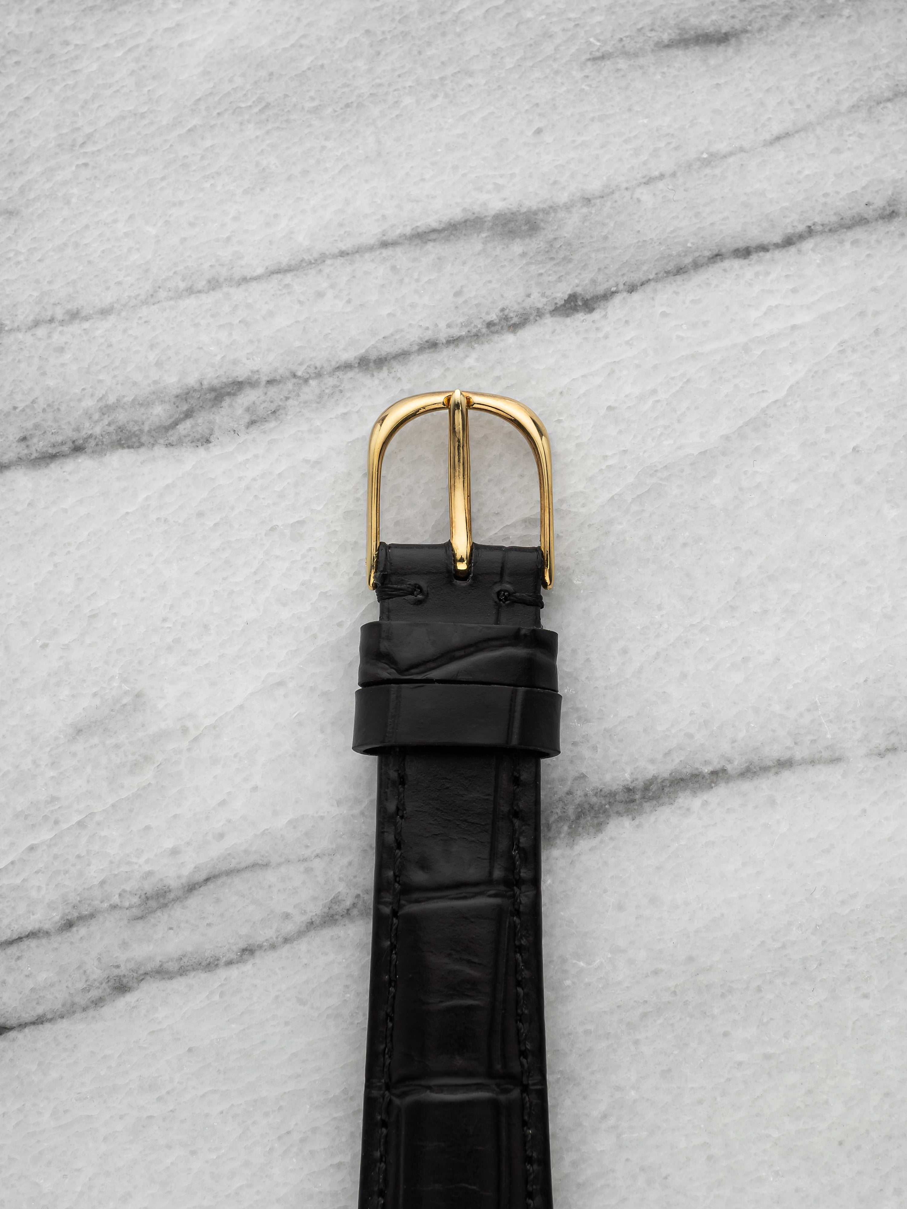 Audemars Piguet 25589BA - 18k Yellow Gold Stepped Bezel