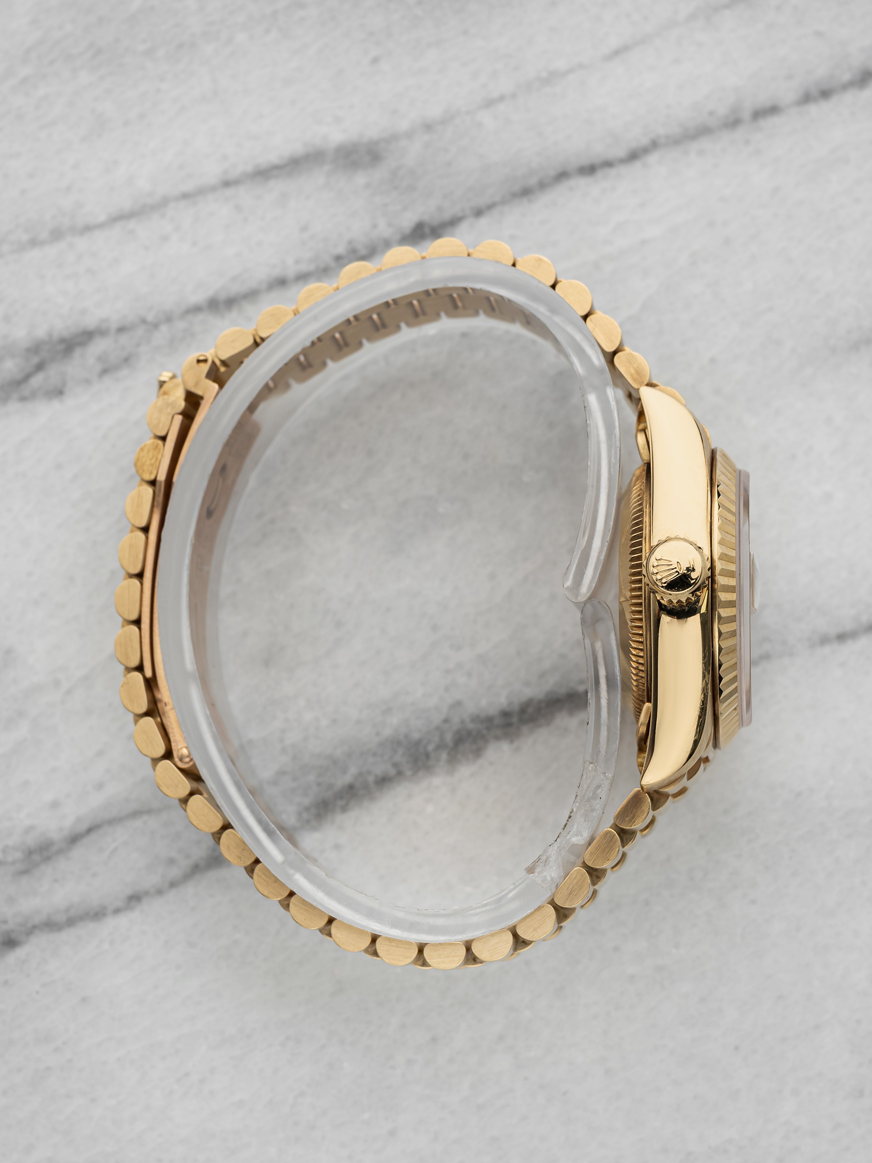 RolexLady Datejust - 18K Yellow Gold Factory Emerald Indices String Diamond Dial