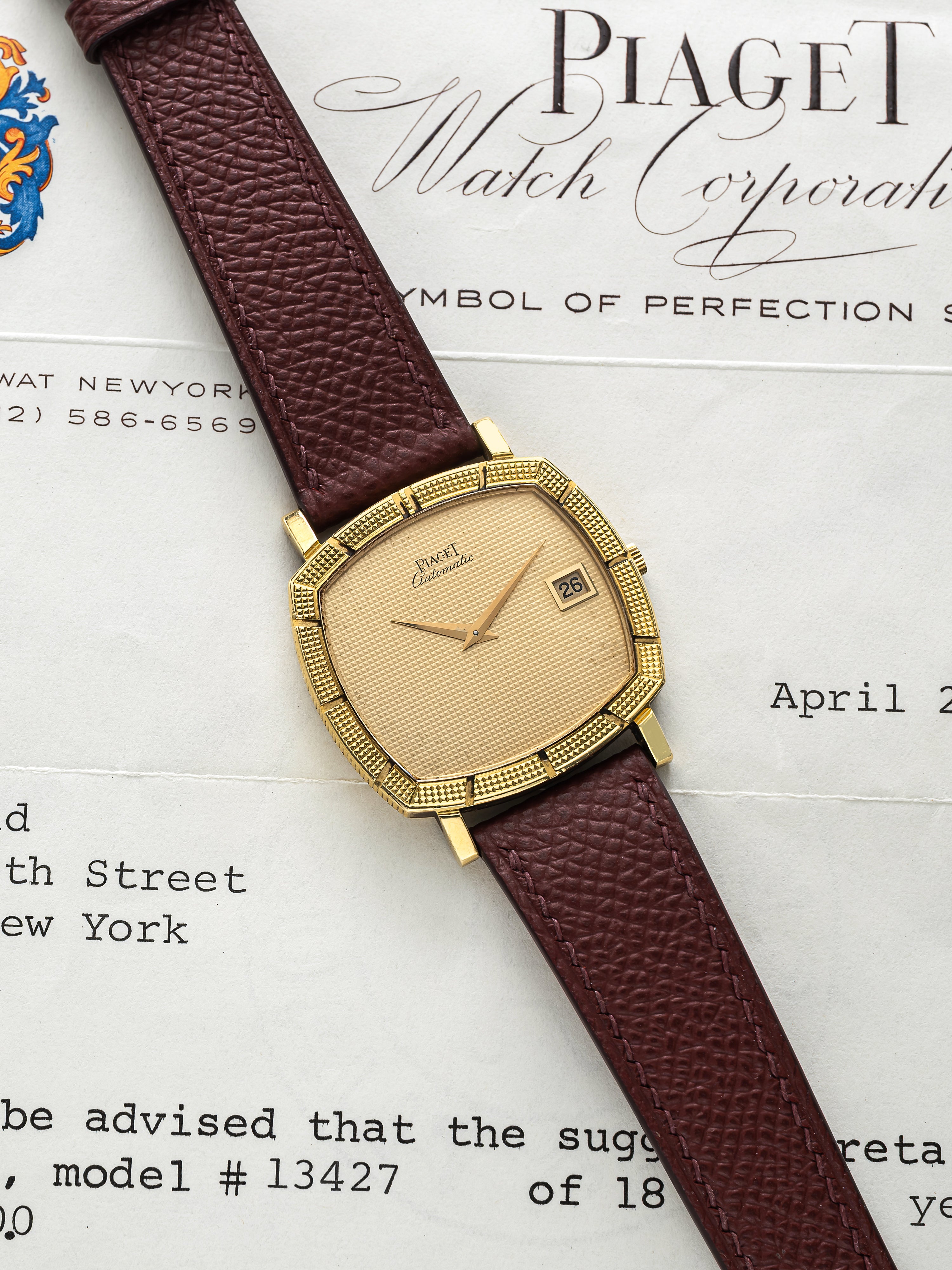 Piaget Piaget 13427 - Yellow Gold, Hobnail Dial