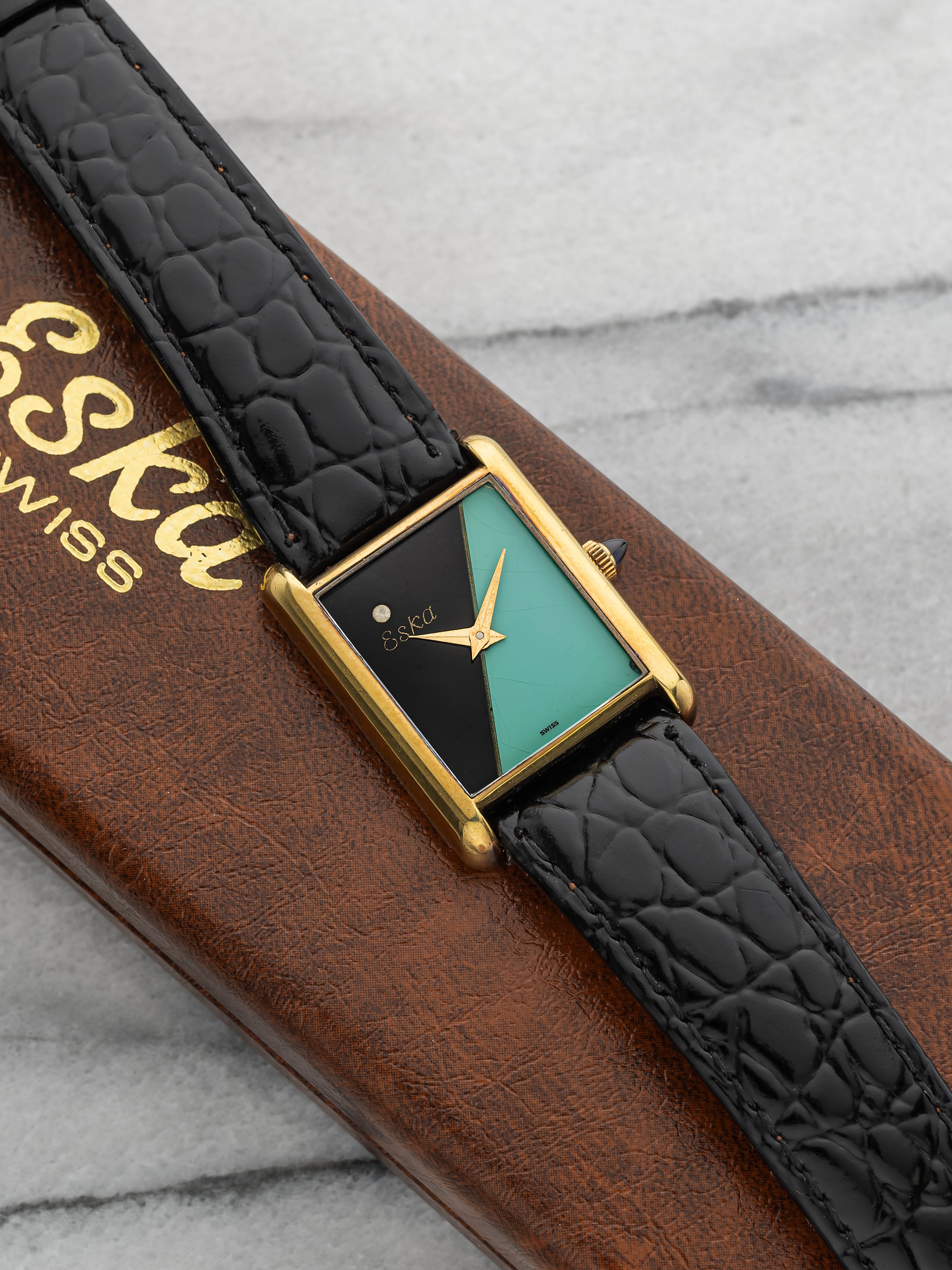 Eska Tank - Turquoise and Black Lacquered Dial