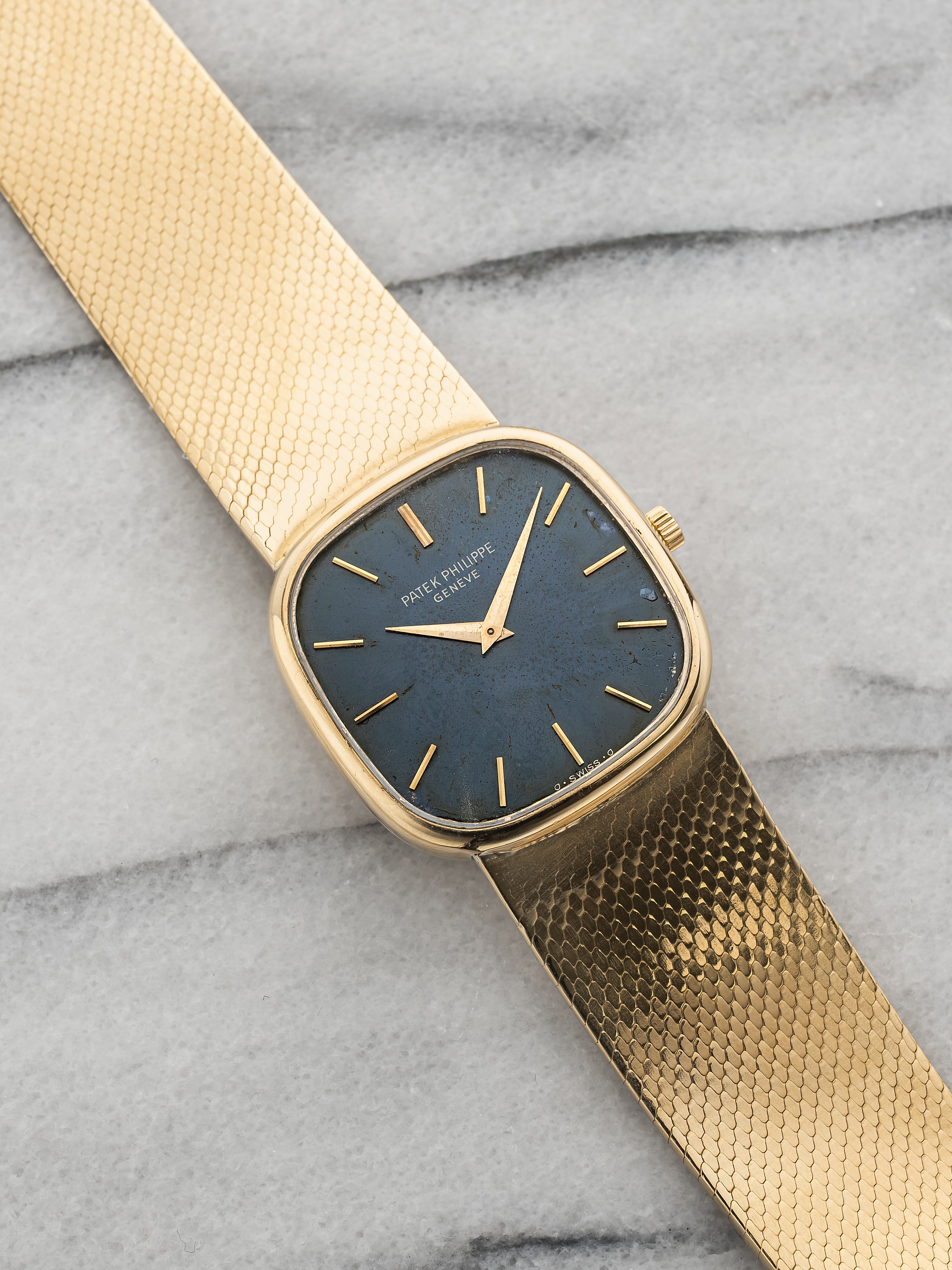 Patek Philippe Golden Ellipse 3852/001 – 18K Gold Blue Dial