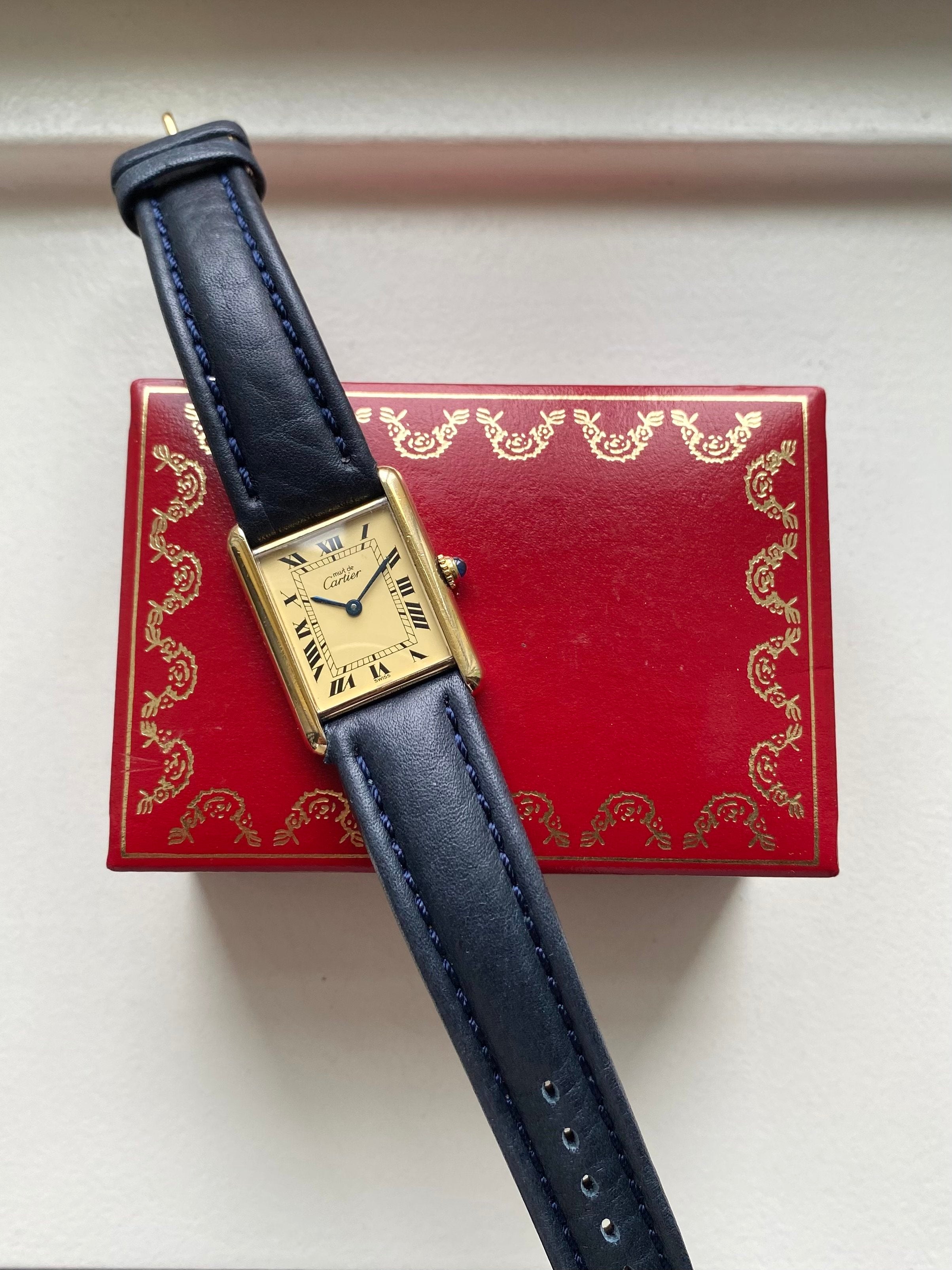 must de Cartier - Box and Papers.