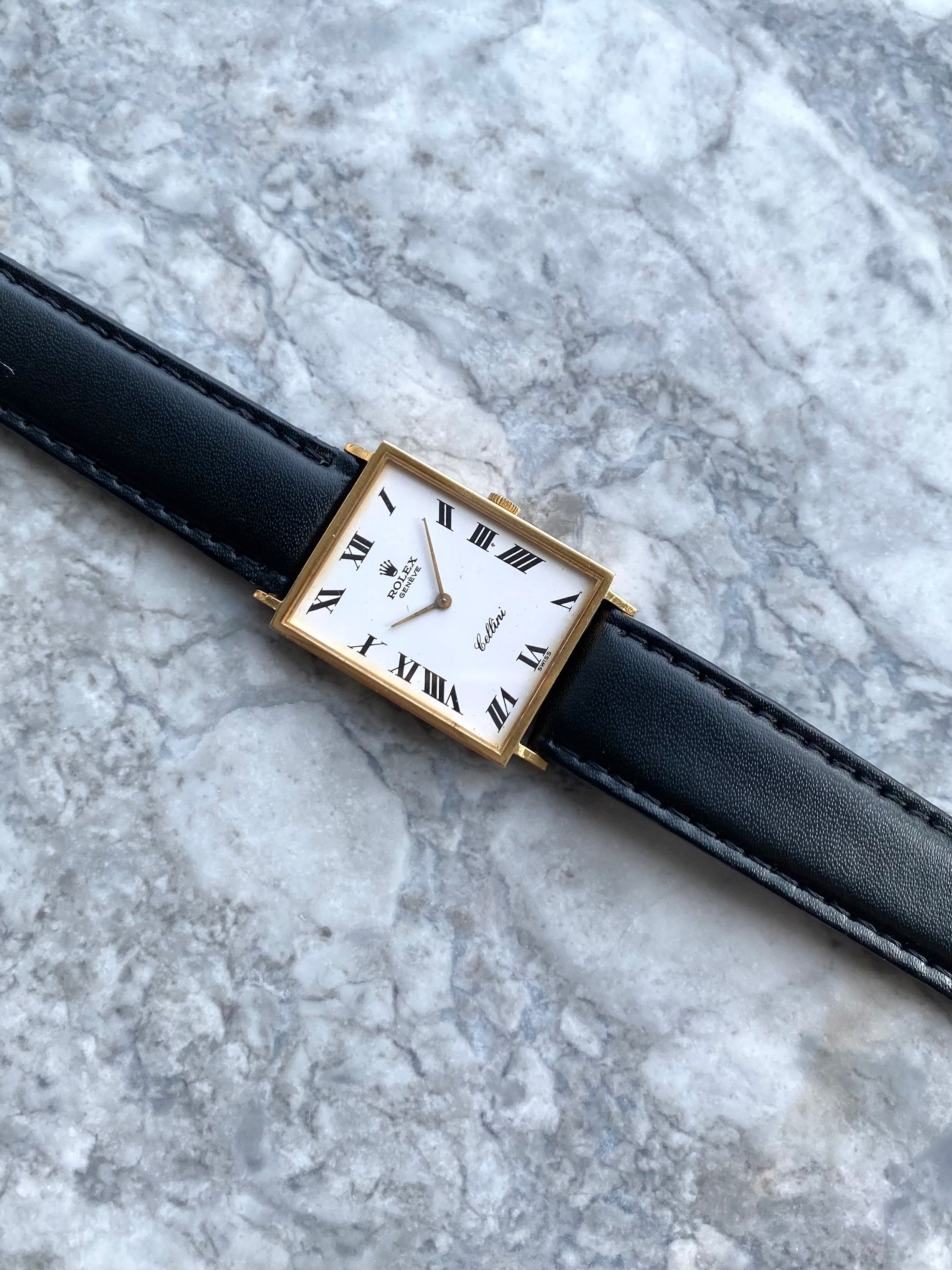 Rolex Cellini Tank - 18K Gold.