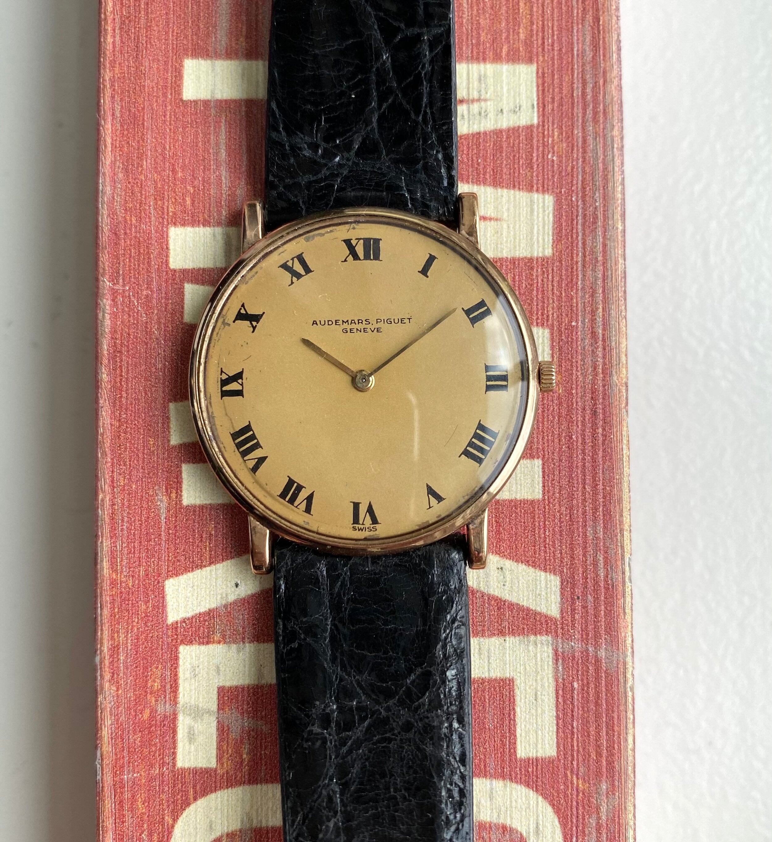 Audemars Piguet Dress Watch — 18k Yellow Gold