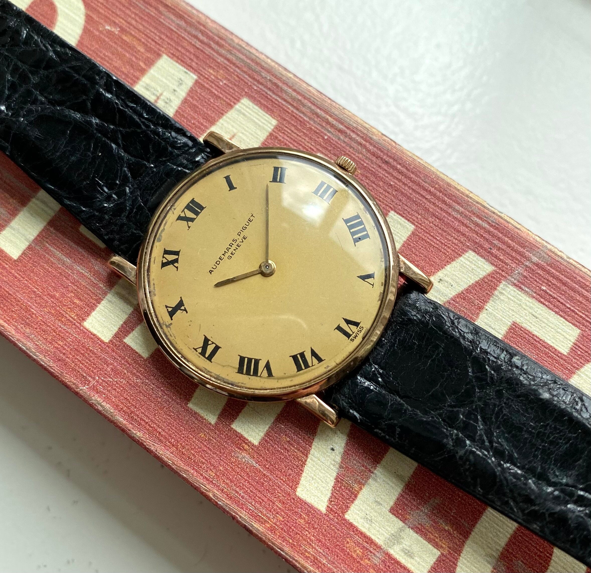 Audemars Piguet Dress Watch — 18k Yellow Gold