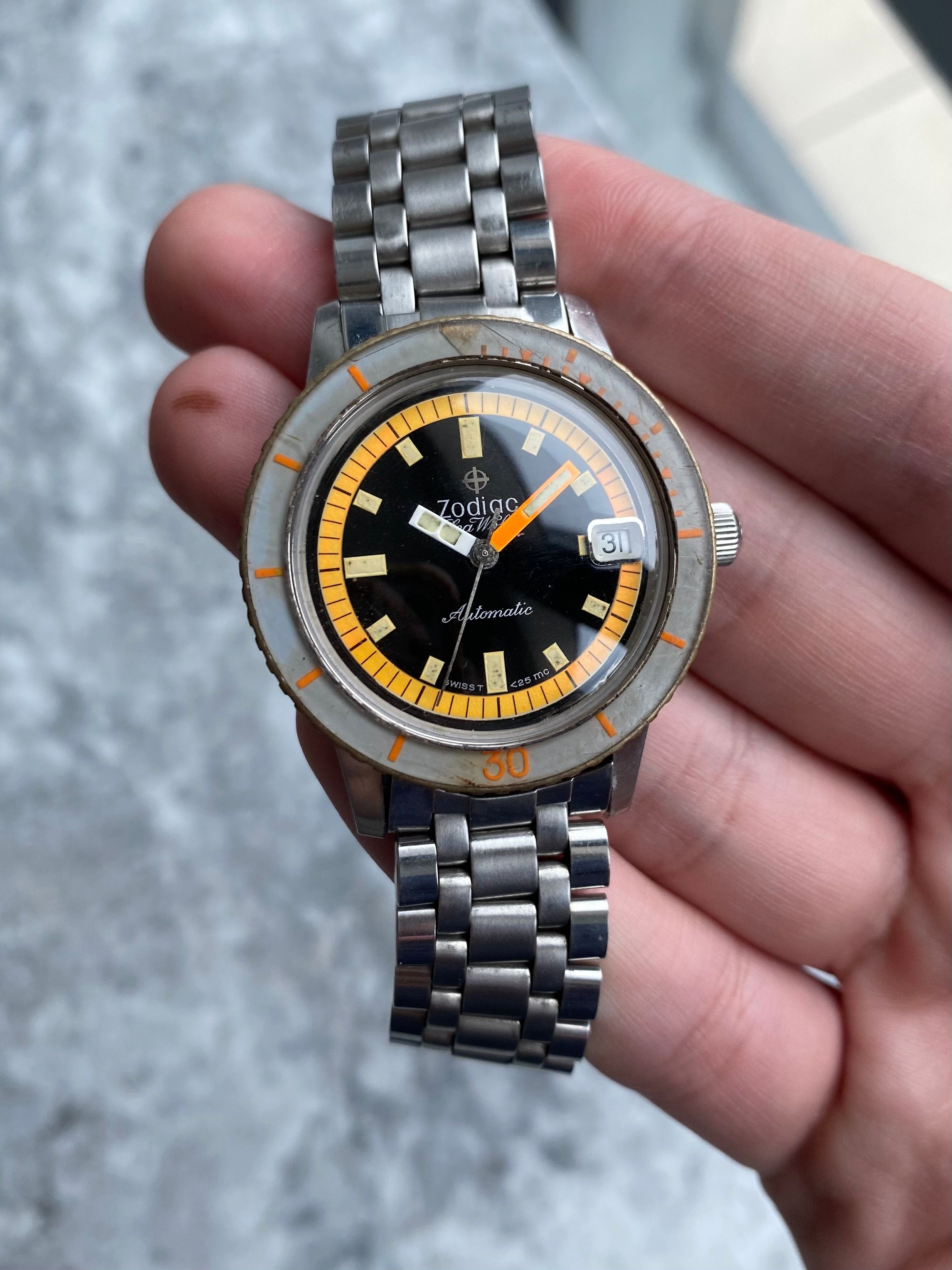 Zodiac Seawolf - Bakelite Bezel.