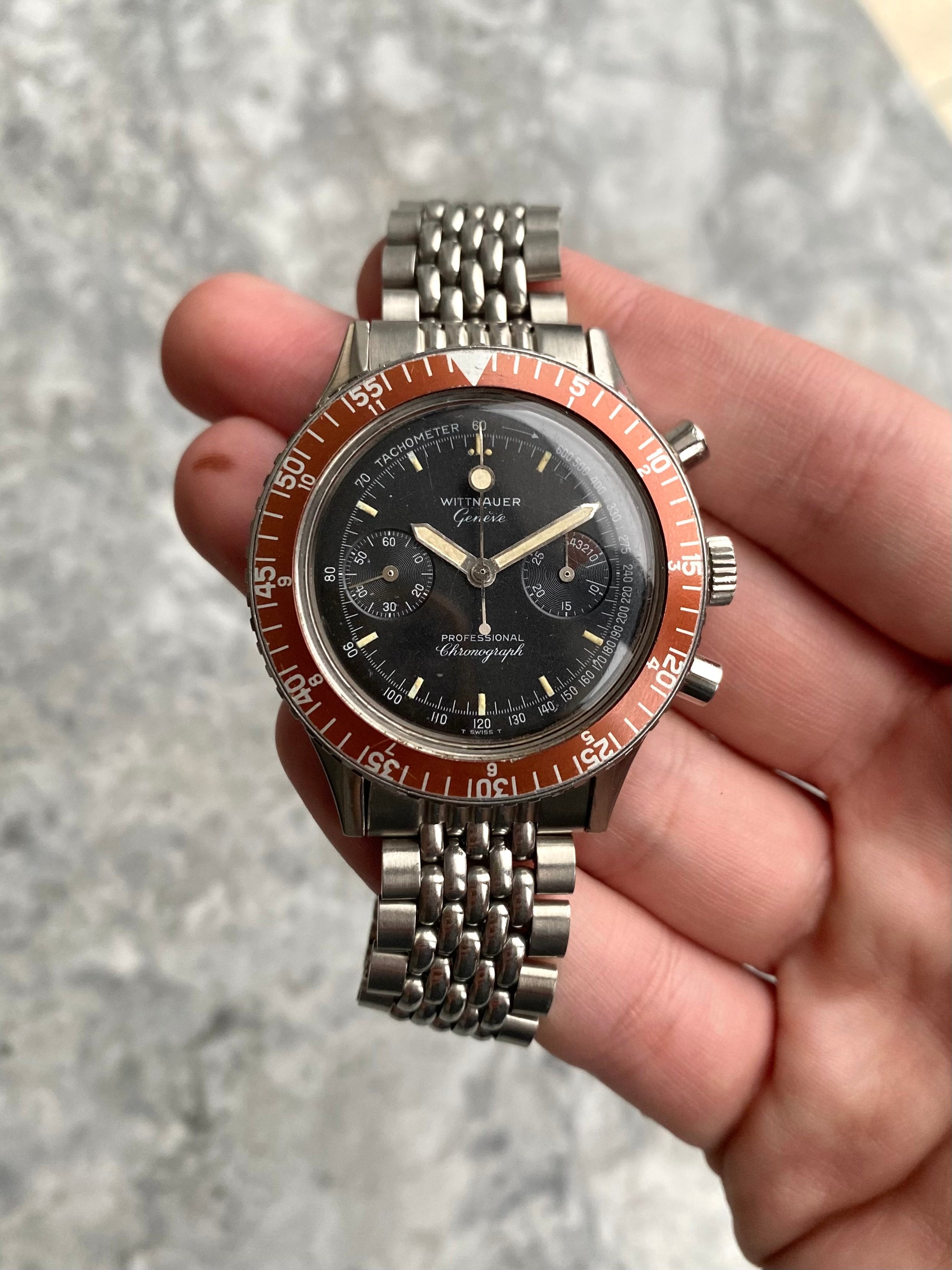 Wittnuaer Professional - Red