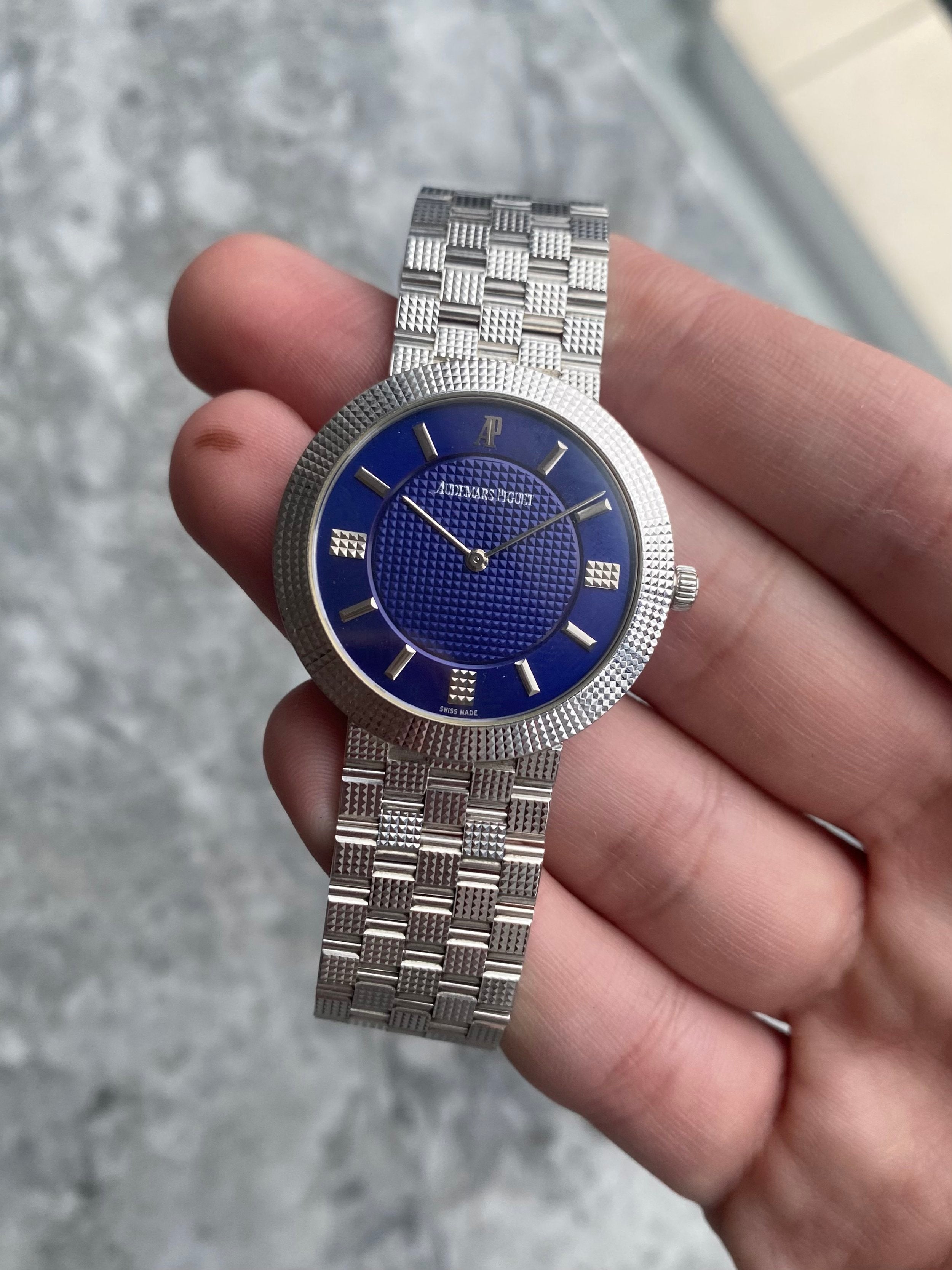 Audemars Piguet Hobnail - 18K White Gold