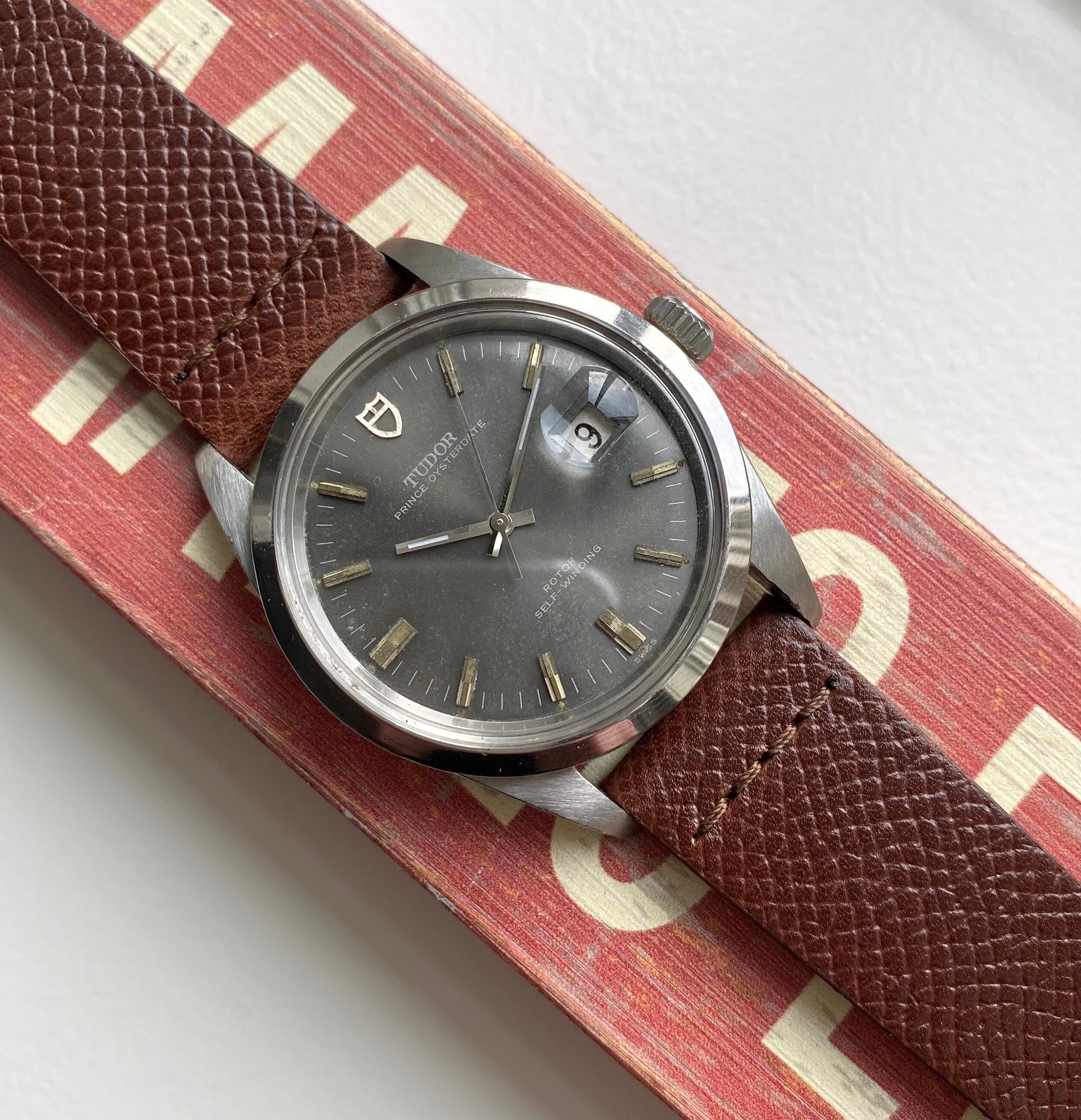 Tudor Oysterdate "Jumbo" — Grey Dial with Service Papers