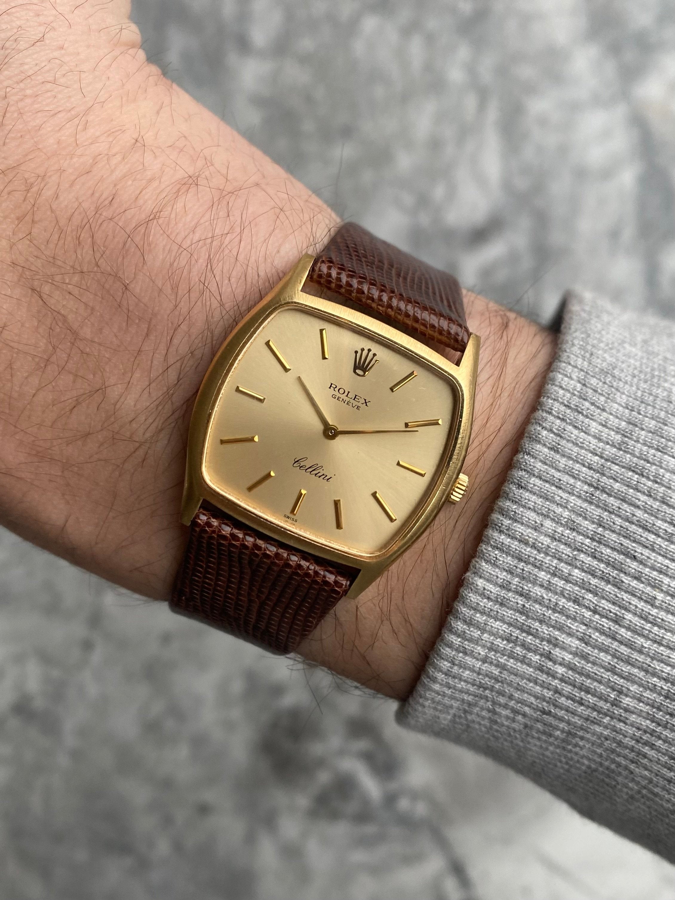 Rolex Cellini 3805 - 18K Yellow Gold.