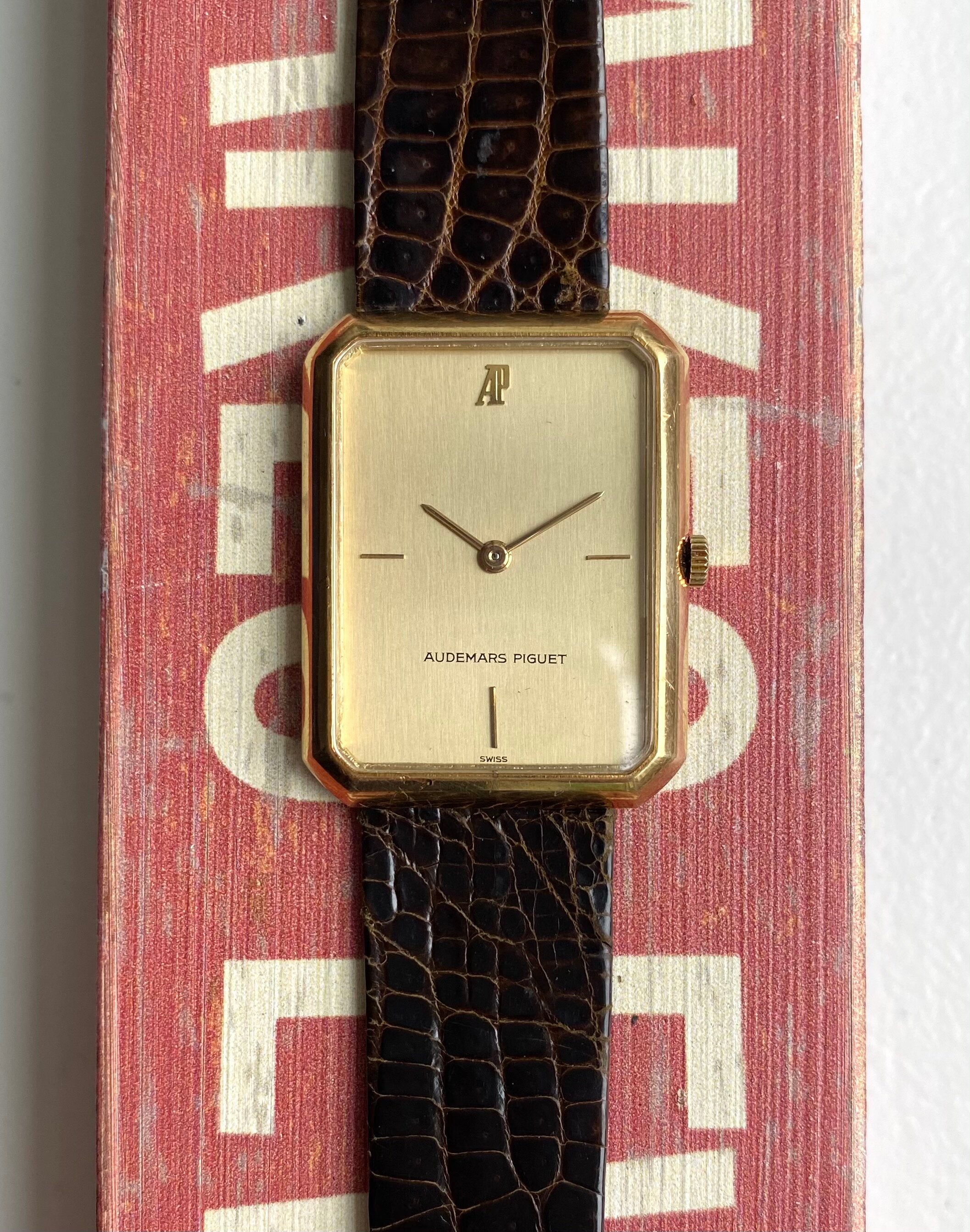 AP Tank — 18k Yellow Gold