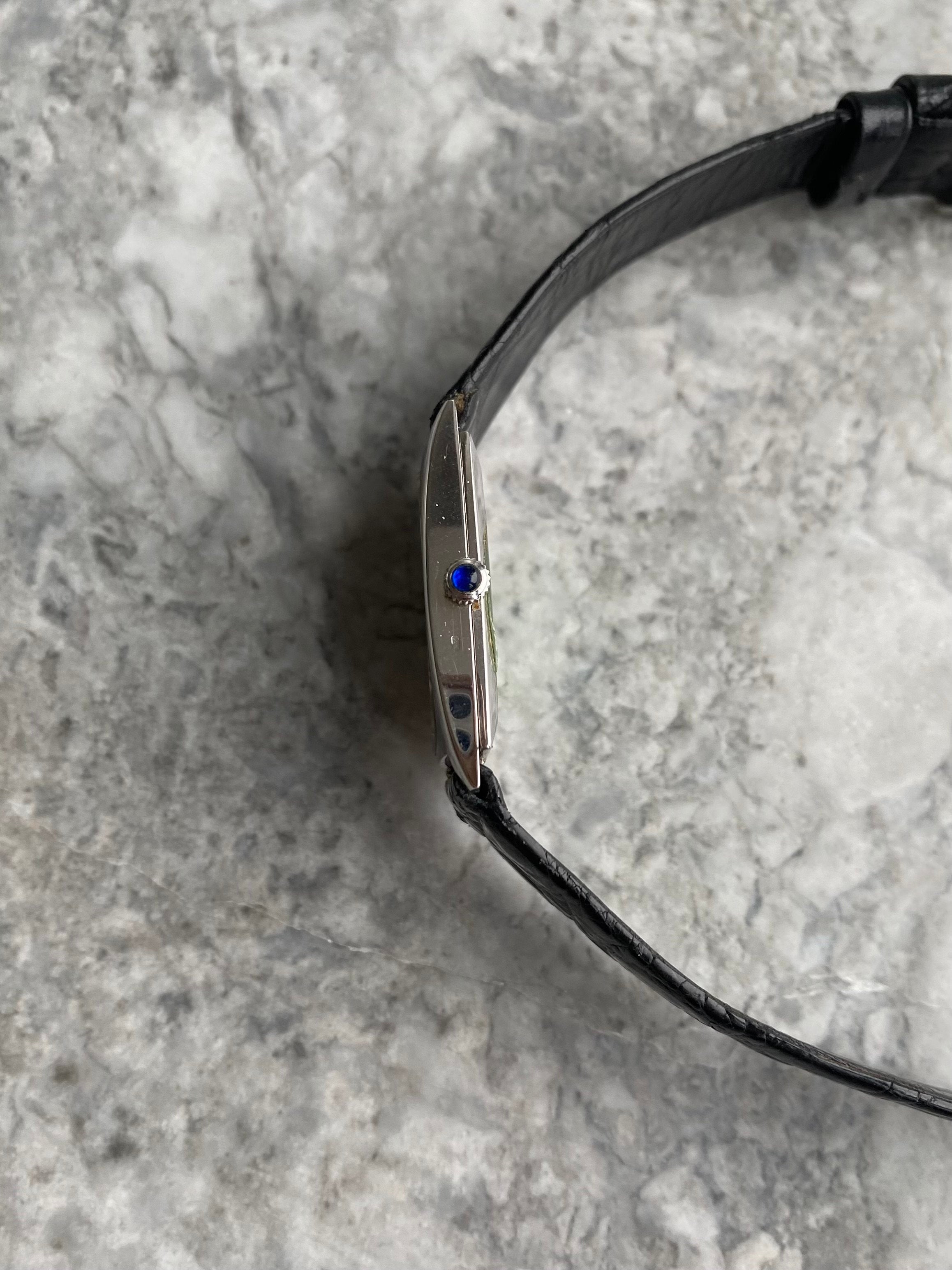 Baume & Mercier - 18K White Gold Onyx.