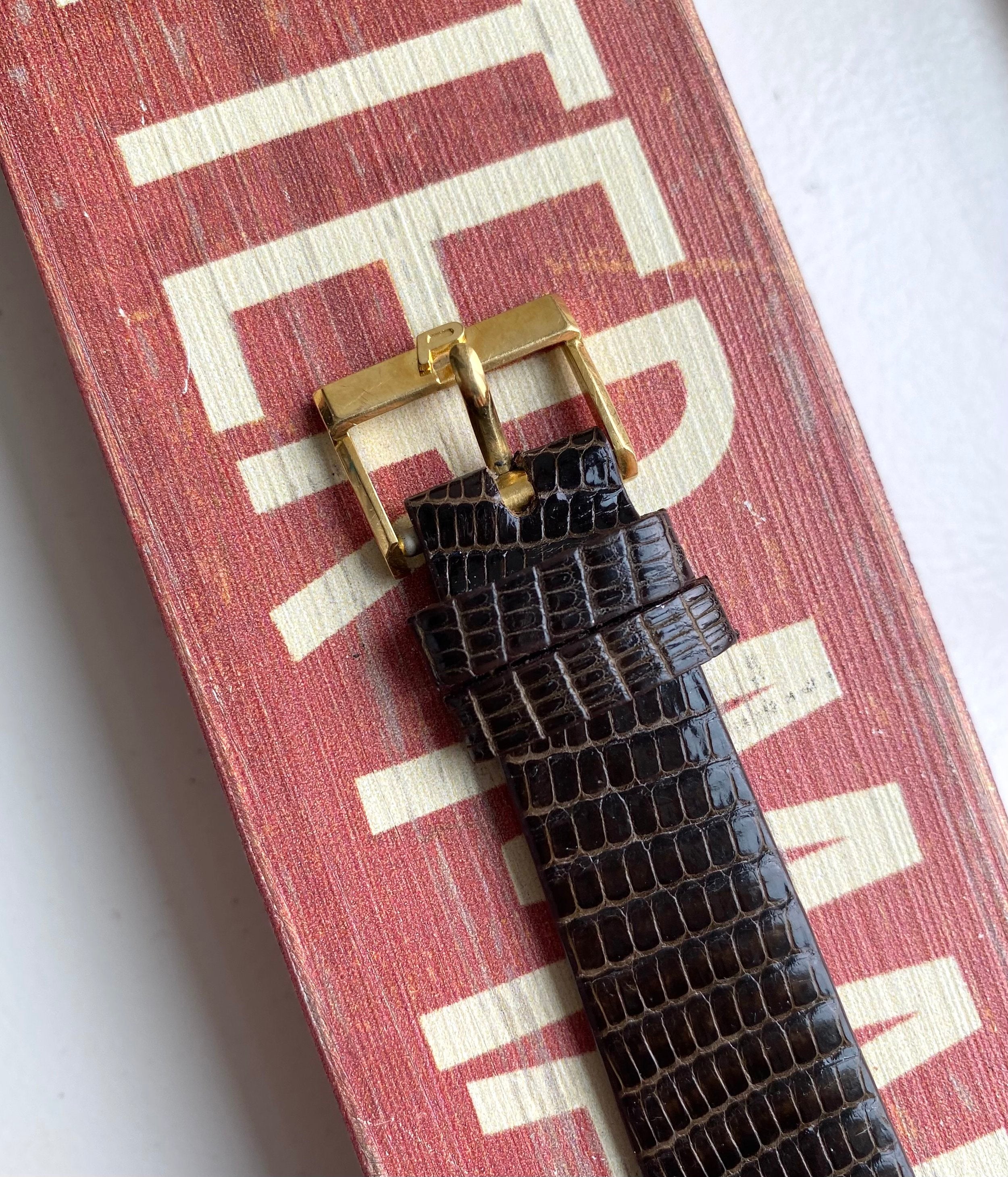 Piaget Tank ref. 9151 — 18k Gold Tiger Eye with Papers