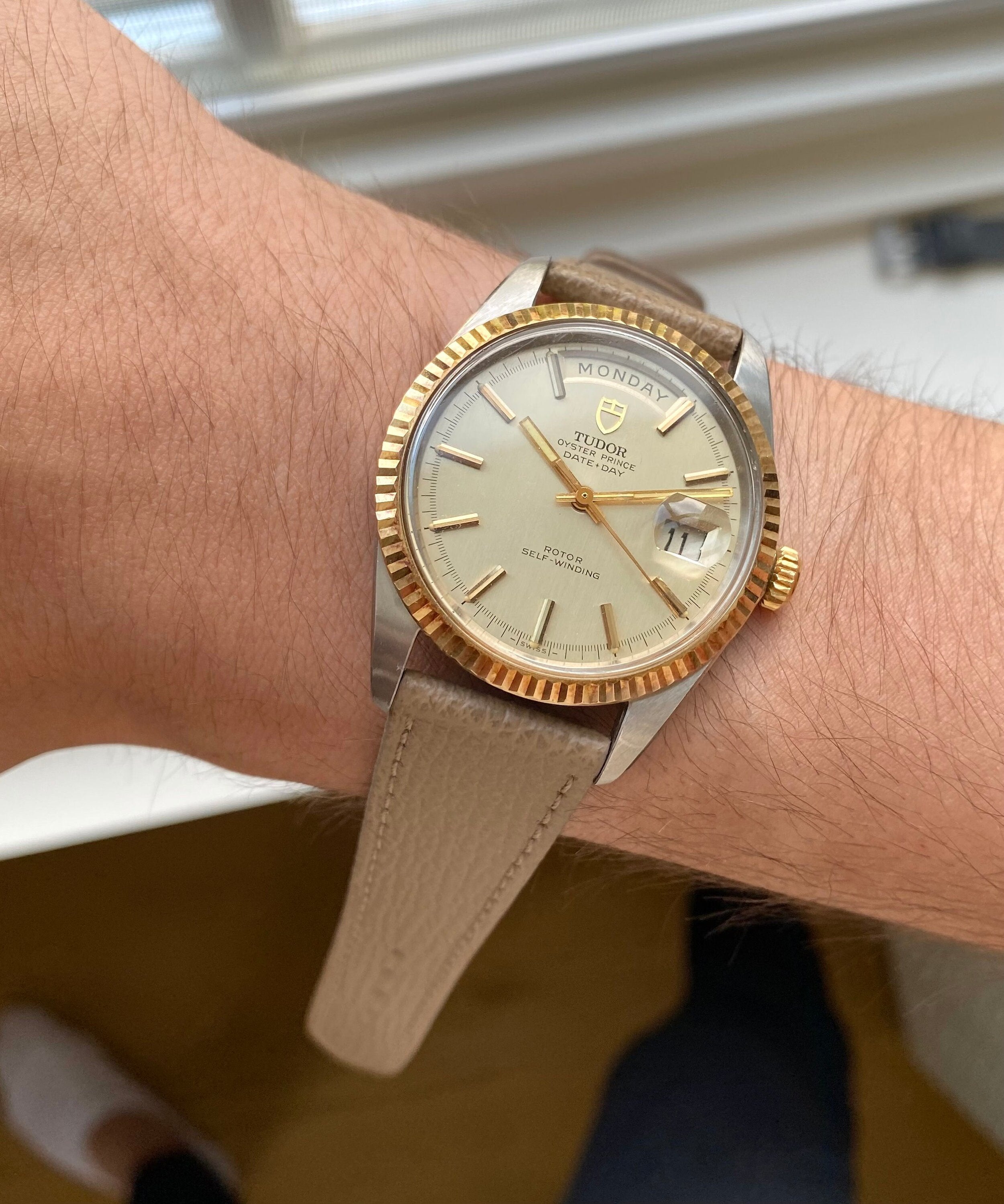 Vintage Tudor Oysterprince Date Day 38mm Jumbo Two Tone Champagne Dial Watch