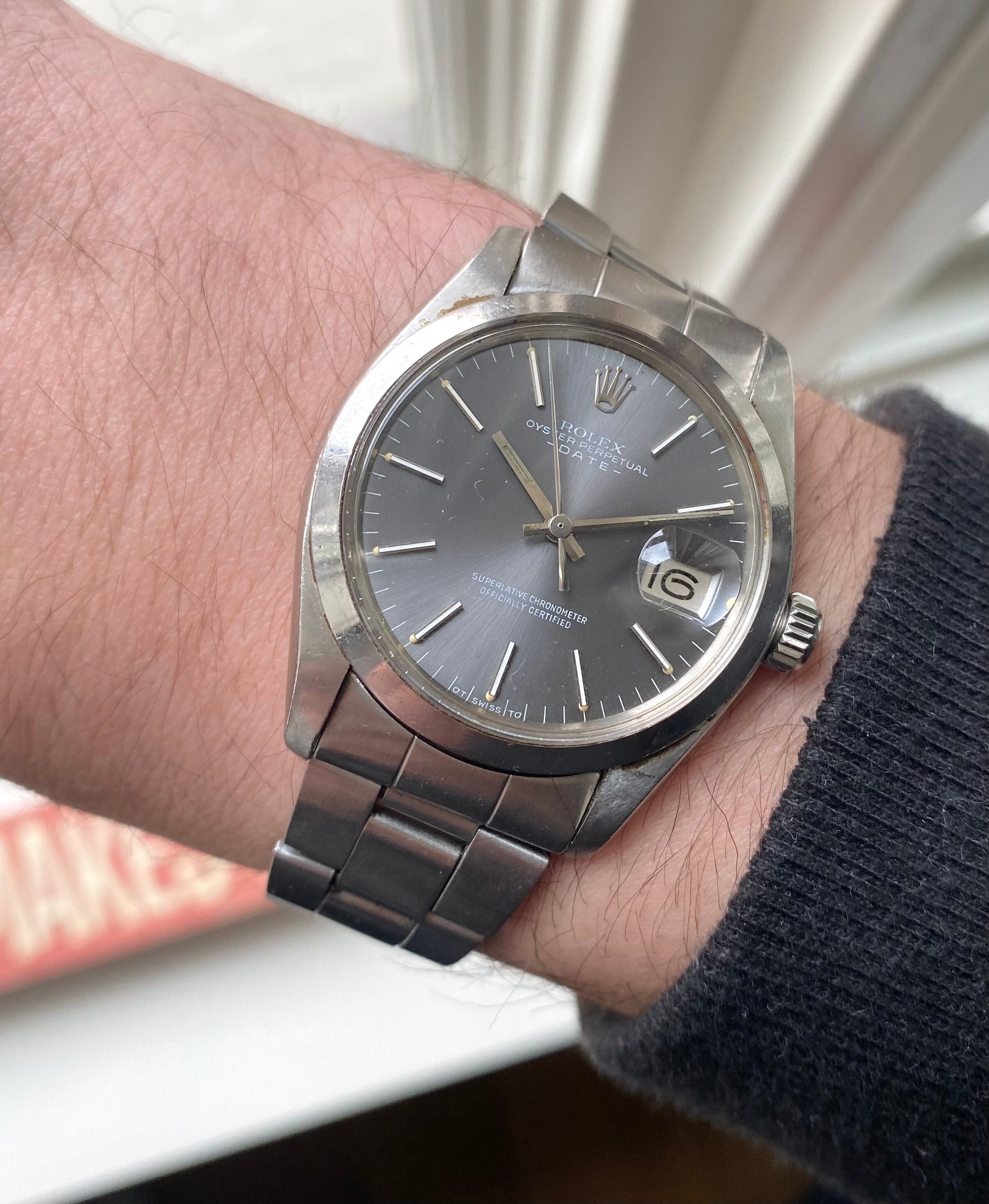 Vintage Rolex Perpetual Date 70s Ref 1500 Grey Sigma Sunburst Dial 34mm Watch